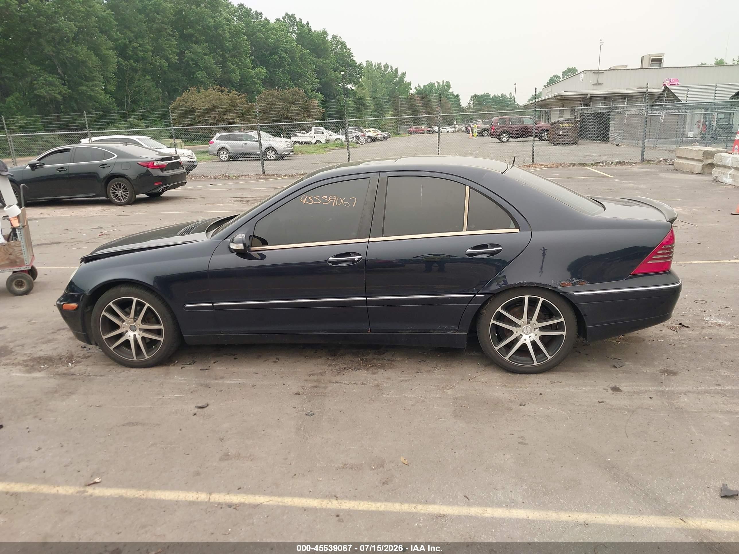 2001 Mercedes-benz C 240   Black vin: WDBRF61J31F119965