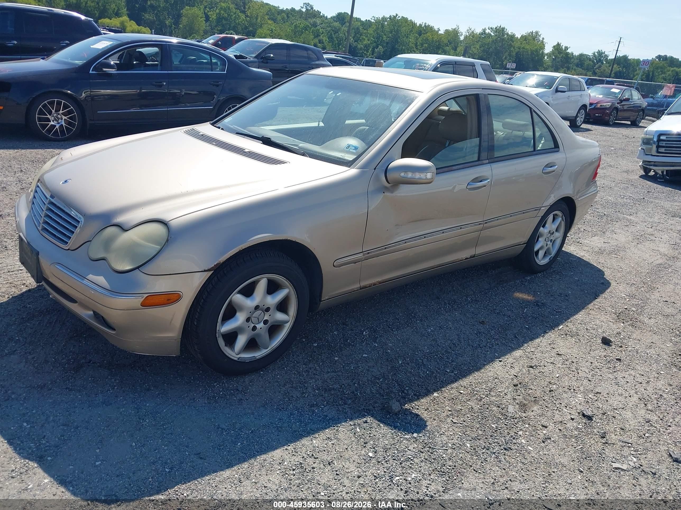 2002 Mercedes-benz C 240   Beige vin: WDBRF61J32E008808