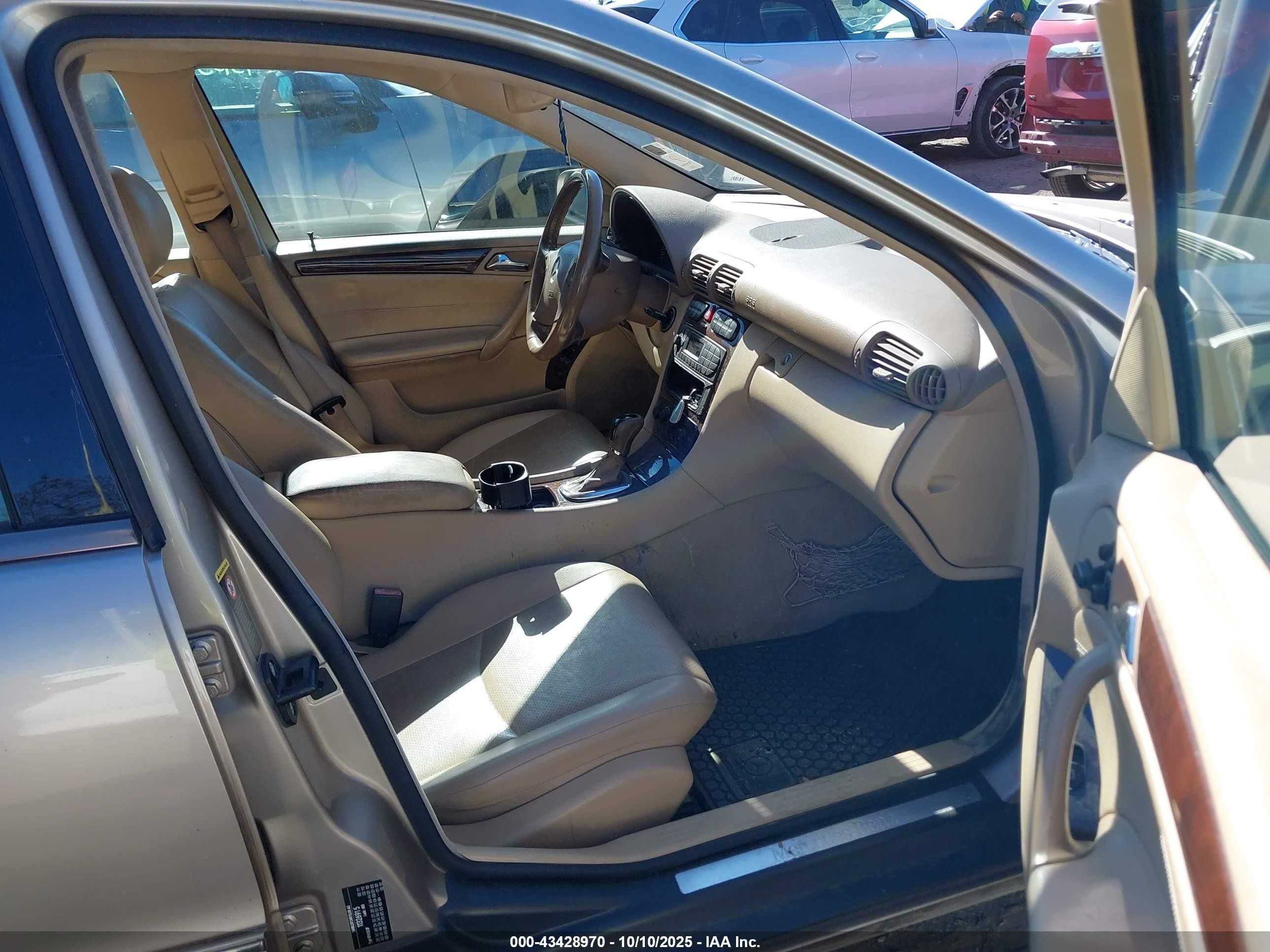 2002 Mercedes-benz C 240 Золотой vin: WDBRF61J32F163272