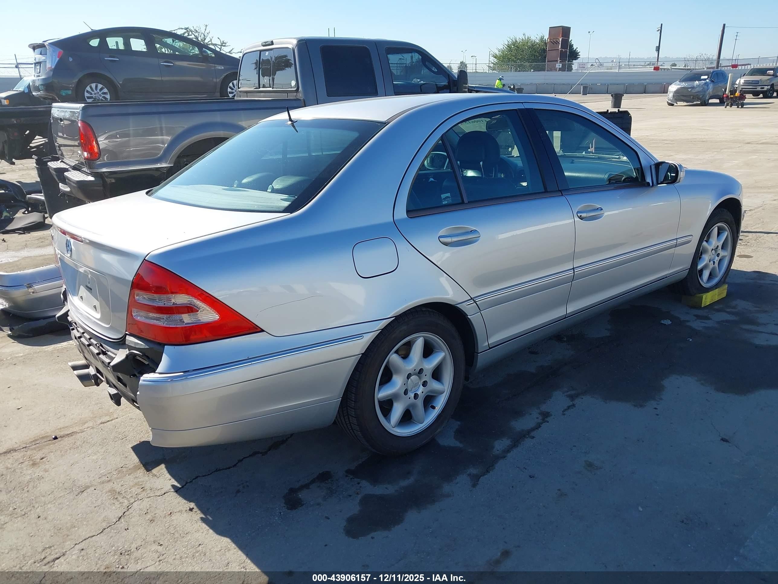 2002 Mercedes-benz C 240   Silver vin: WDBRF61J32F231344