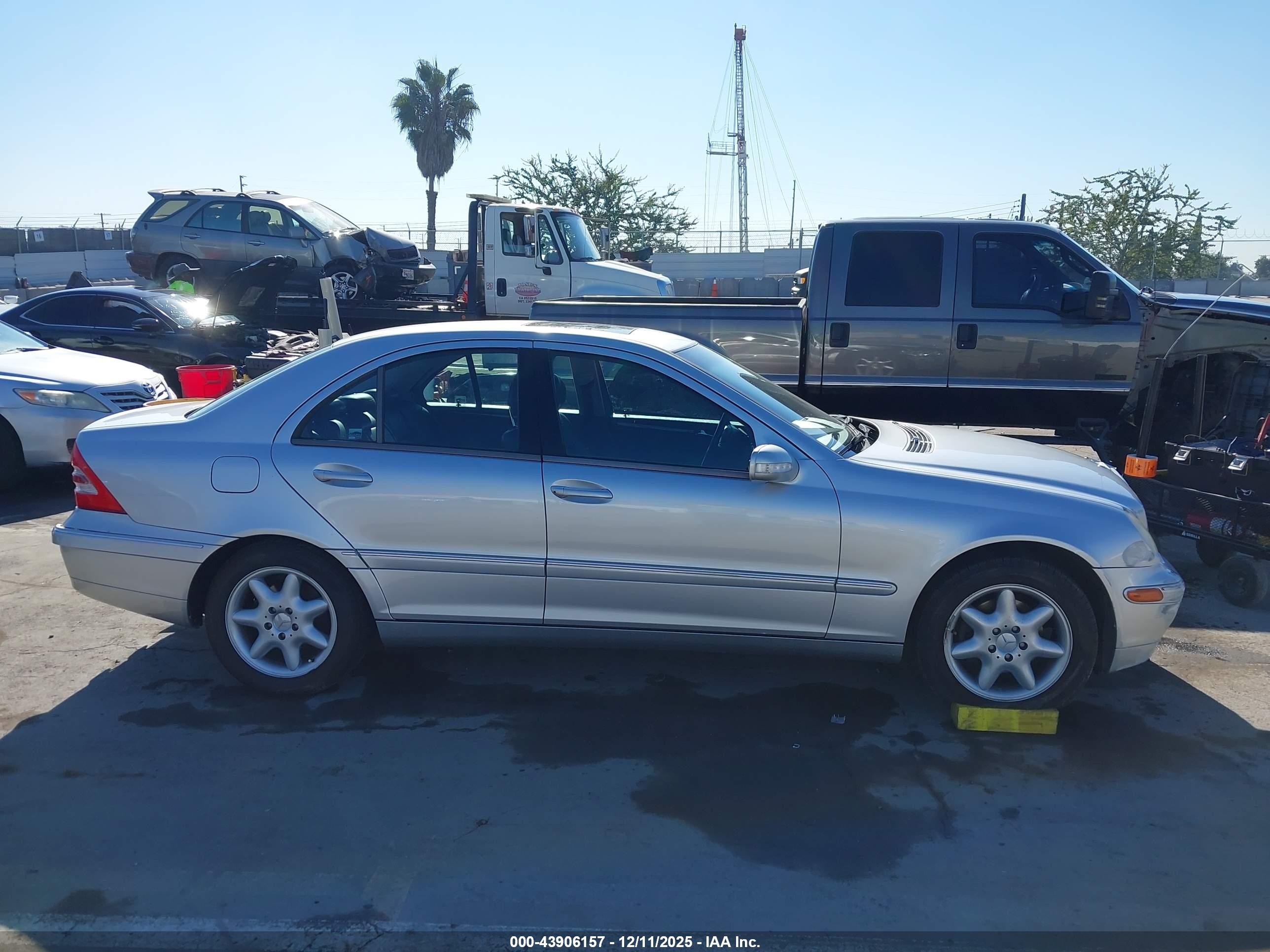 2002 Mercedes-benz C 240   Silver vin: WDBRF61J32F231344