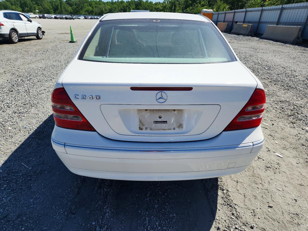 2002 Mercedes-benz C 240 Белый vin: WDBRF61J32F272167