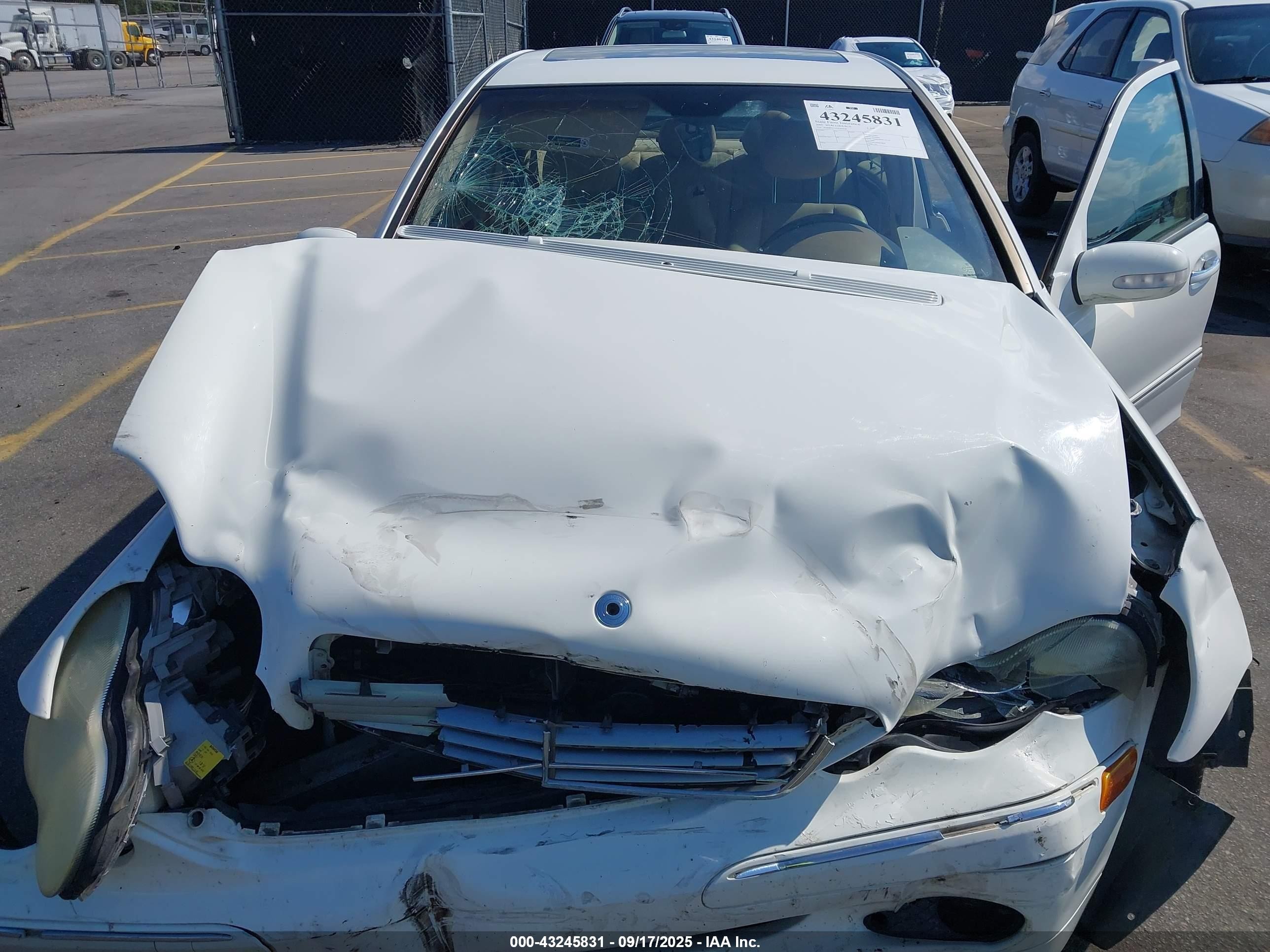 2003 Mercedes-benz C 240   Белый vin: WDBRF61J33A496358