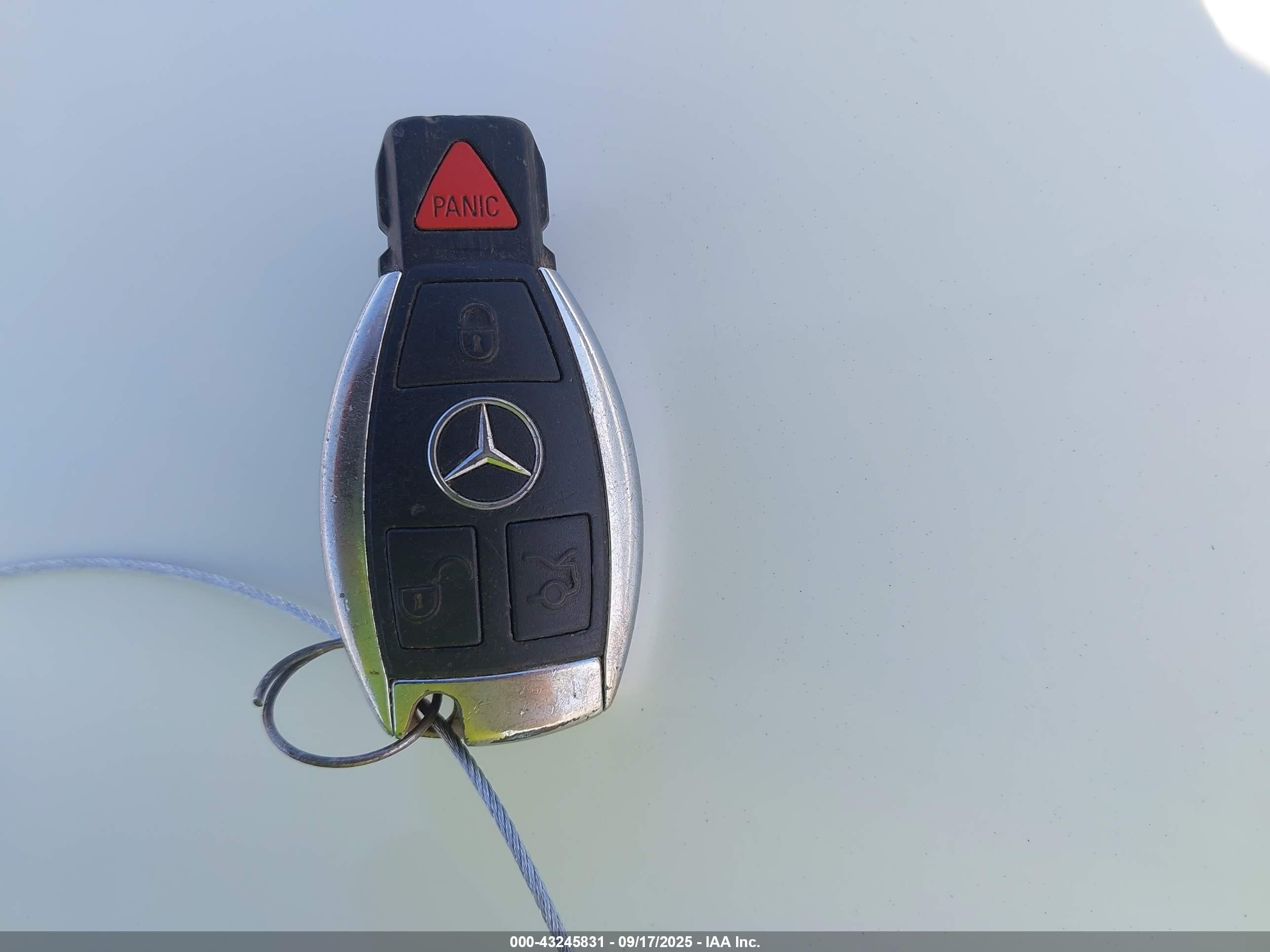 2003 Mercedes-benz C 240   Белый vin: WDBRF61J33A496358