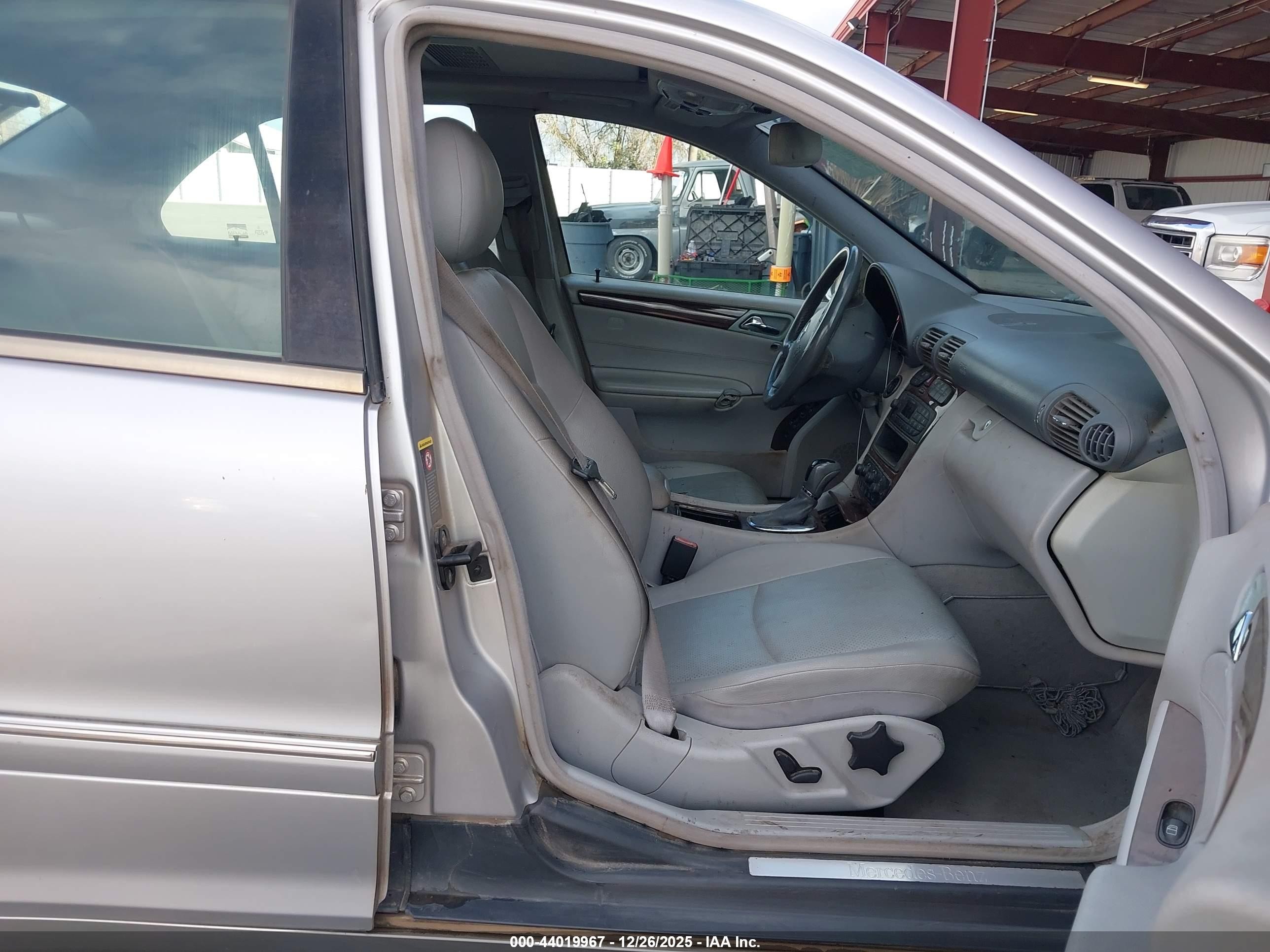 2003 Mercedes-benz C 240   Silver vin: WDBRF61J33F307176