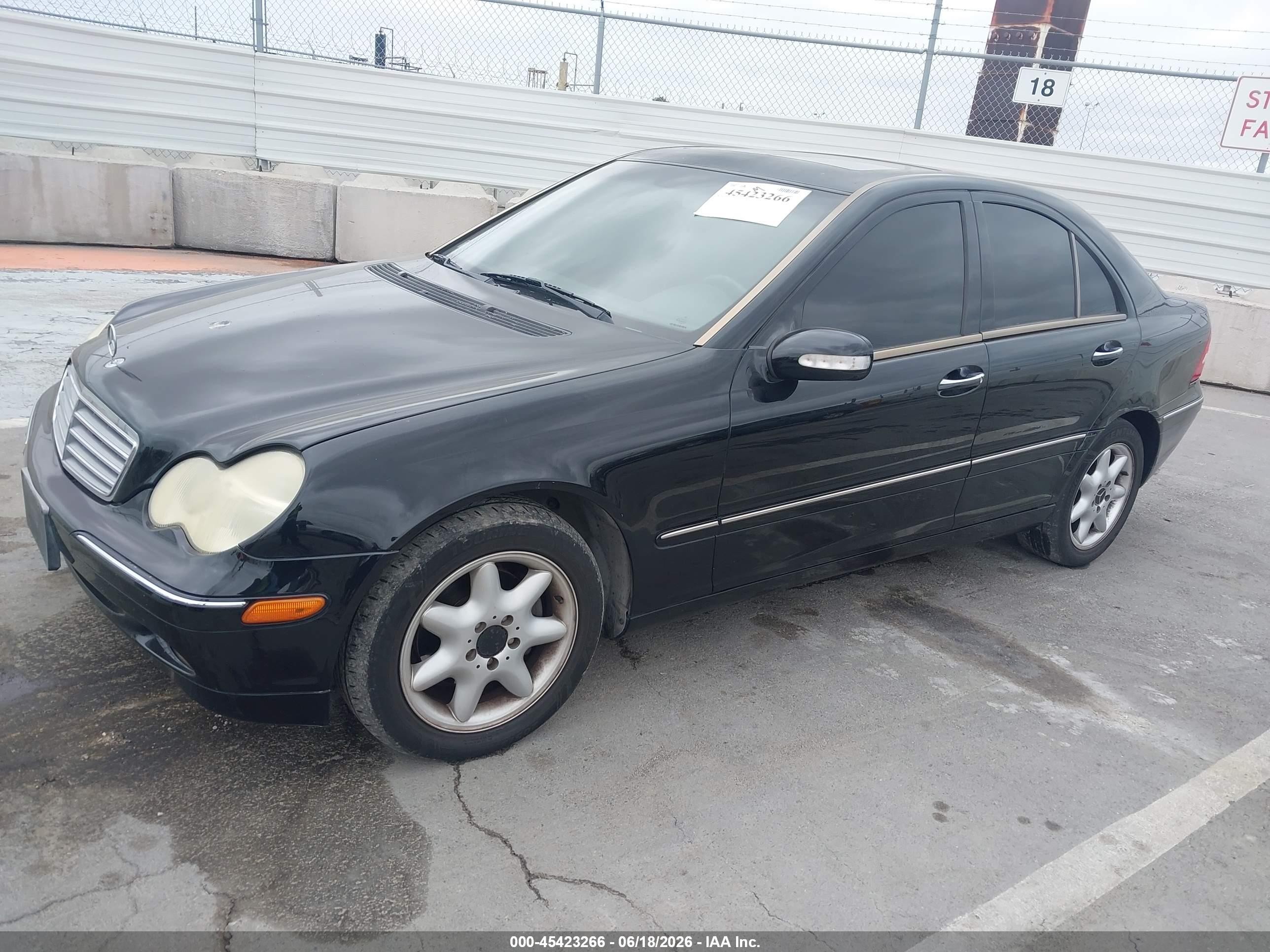 2003 Mercedes-benz C 240   Black vin: WDBRF61J33F340548