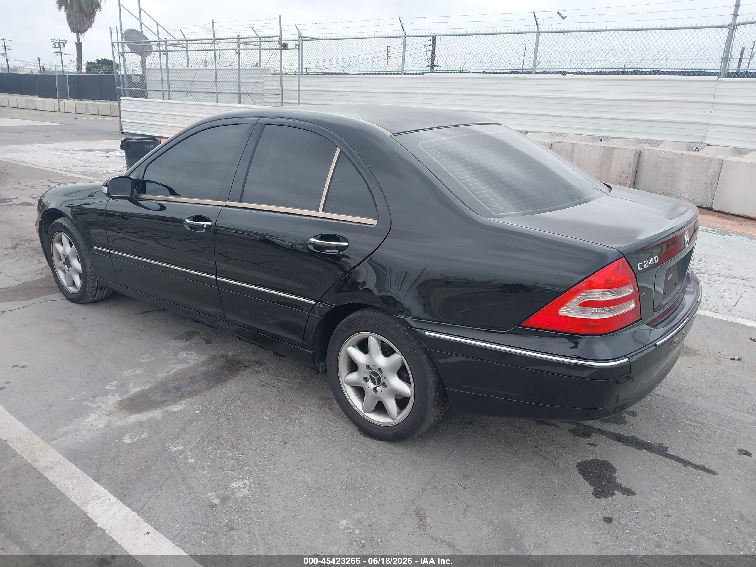 2003 Mercedes-benz C 240   Black vin: WDBRF61J33F340548