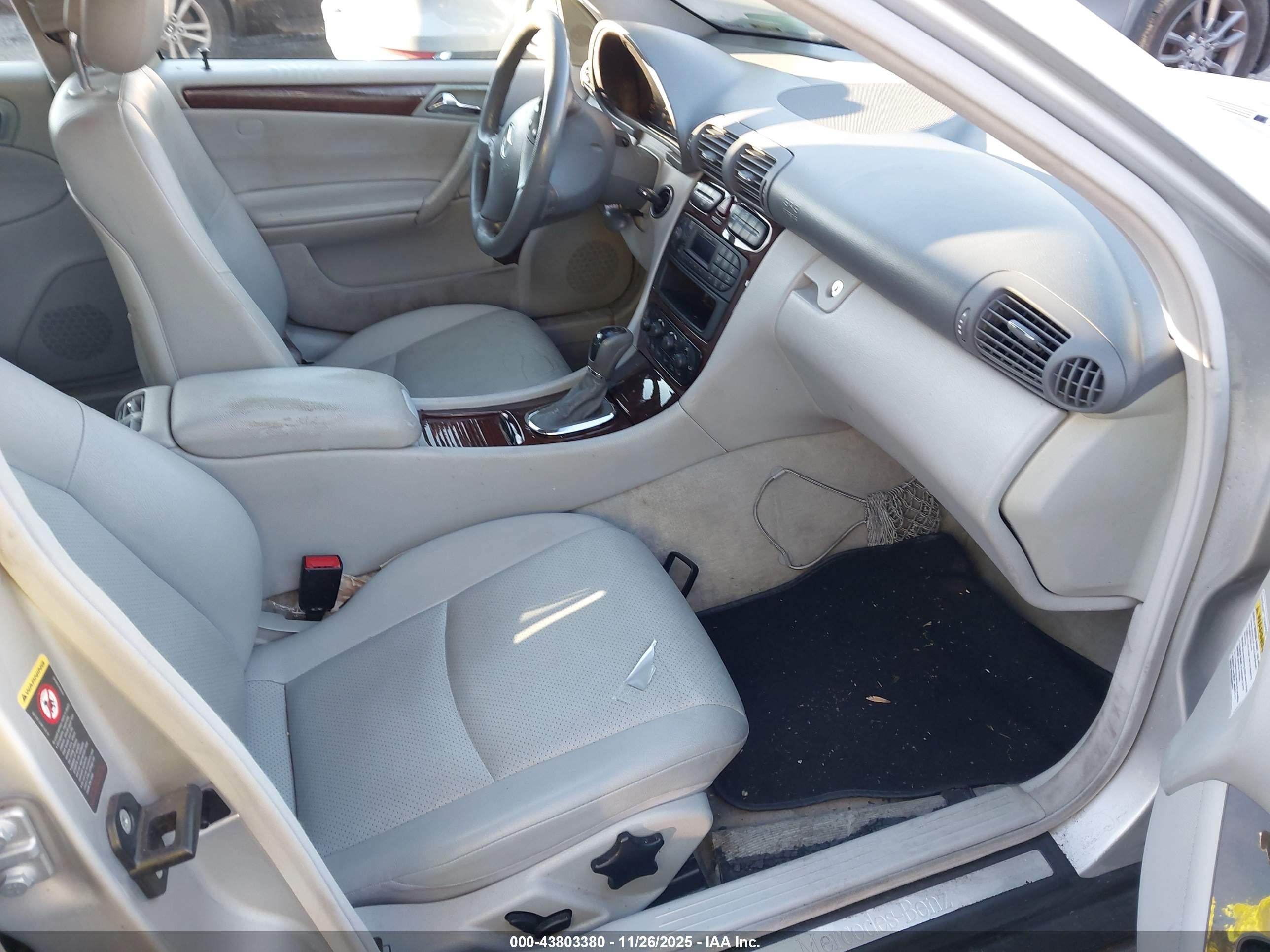 2003 Mercedes-benz C 240   Серебряный vin: WDBRF61J33F343854