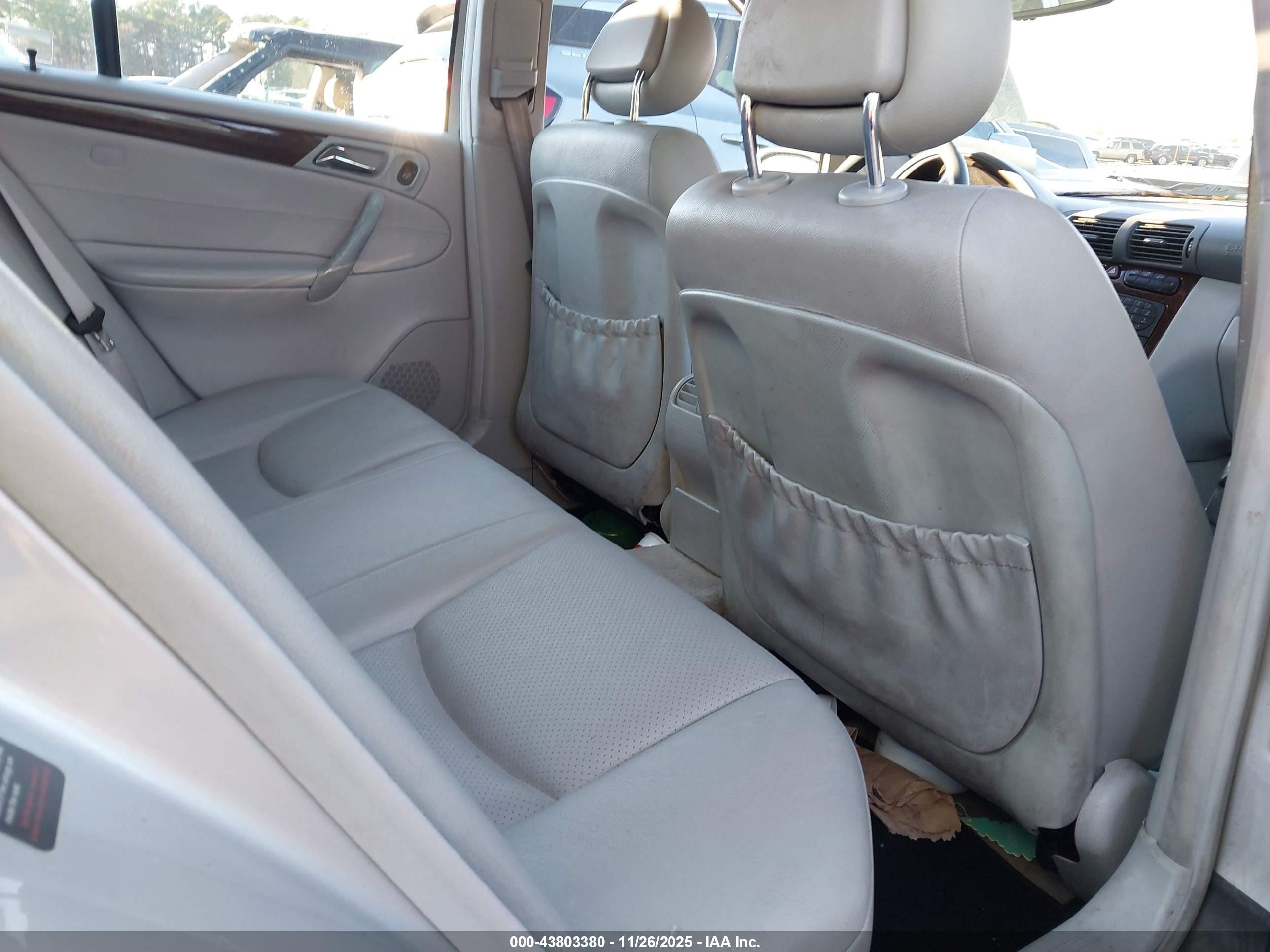 2003 Mercedes-benz C 240   Серебряный vin: WDBRF61J33F343854