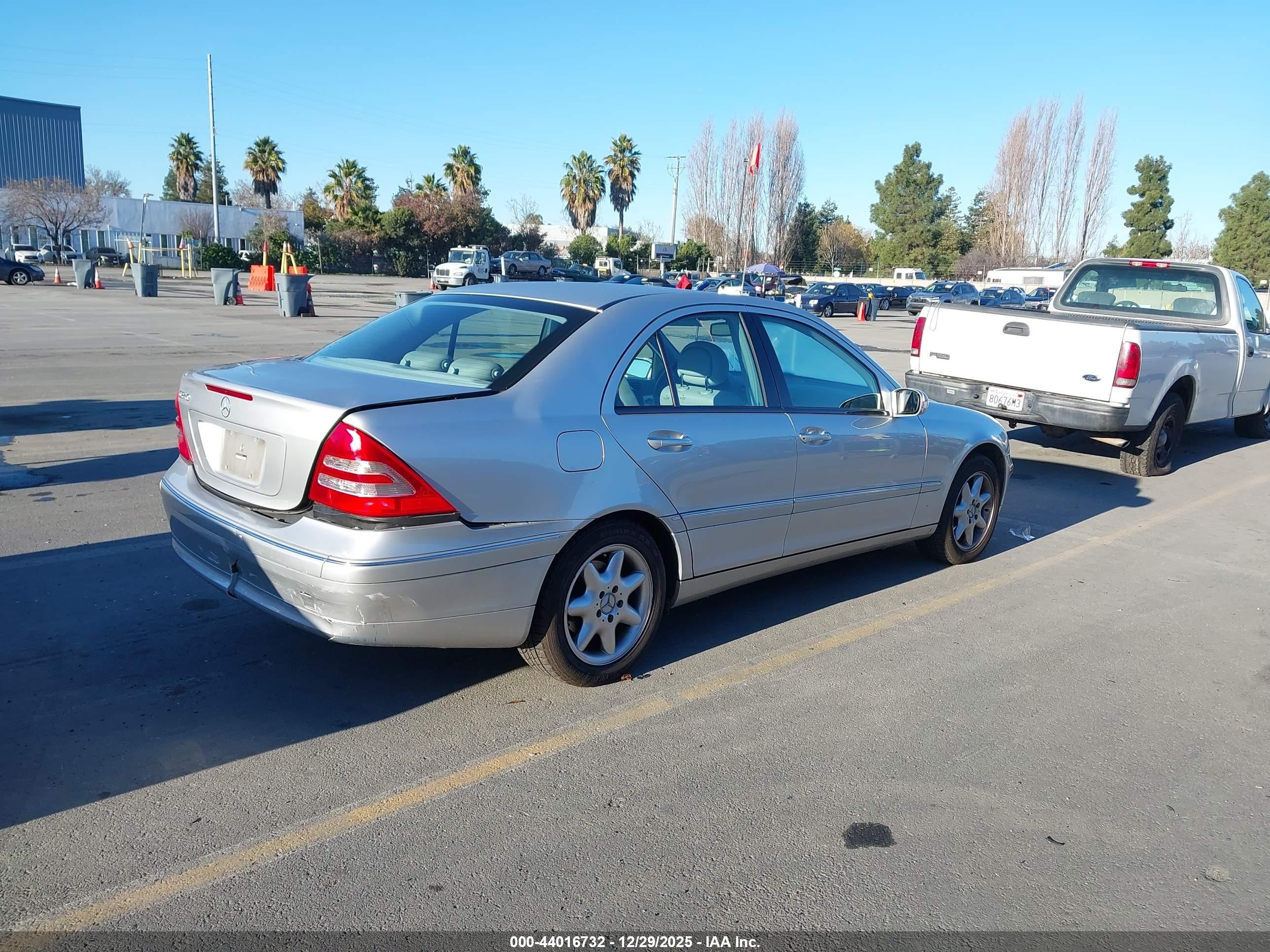 2003 Mercedes-benz C 240   Серый vin: WDBRF61J33F392262