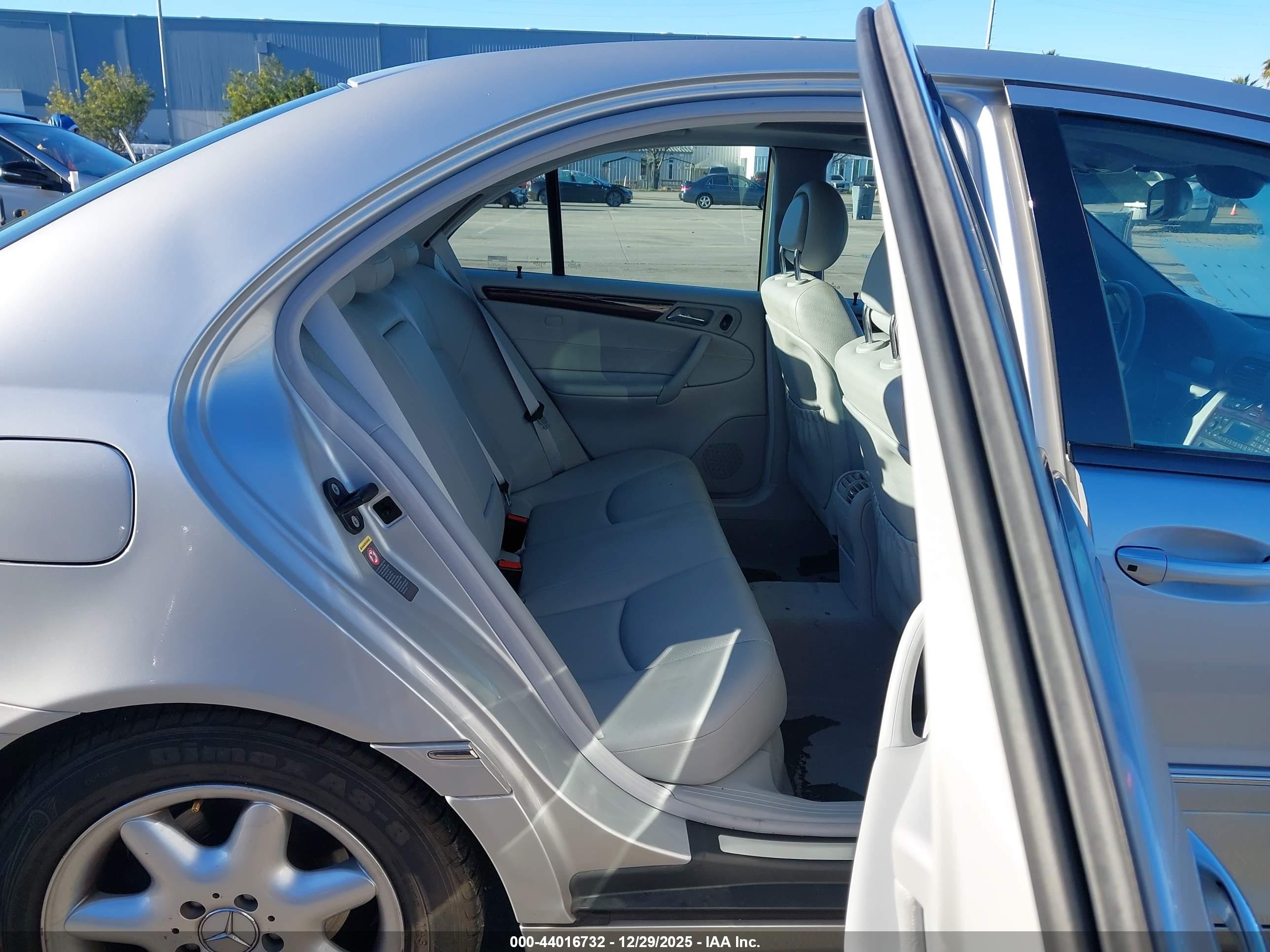 2003 Mercedes-benz C 240   Серый vin: WDBRF61J33F392262