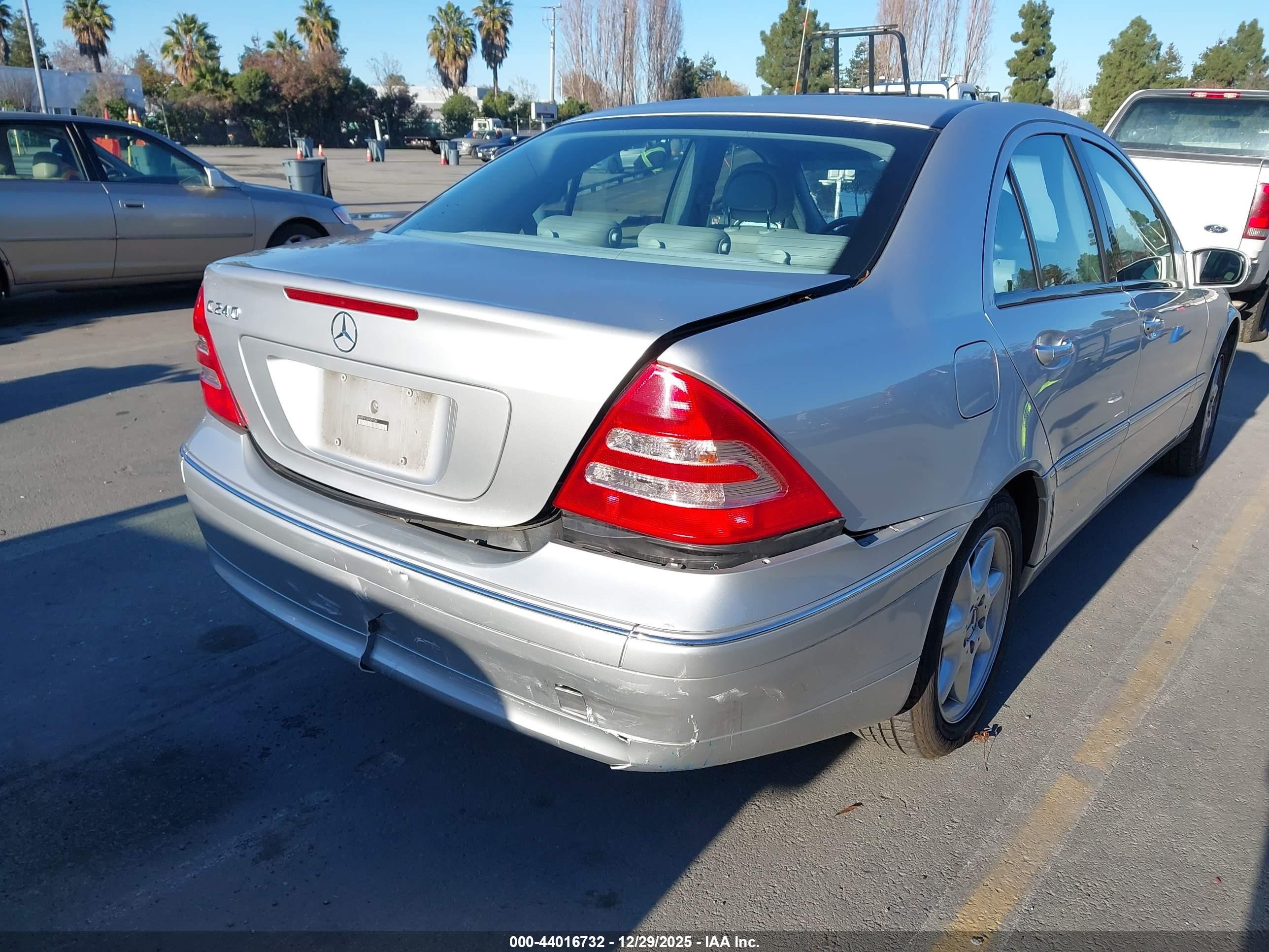2003 Mercedes-benz C 240   Серый vin: WDBRF61J33F392262