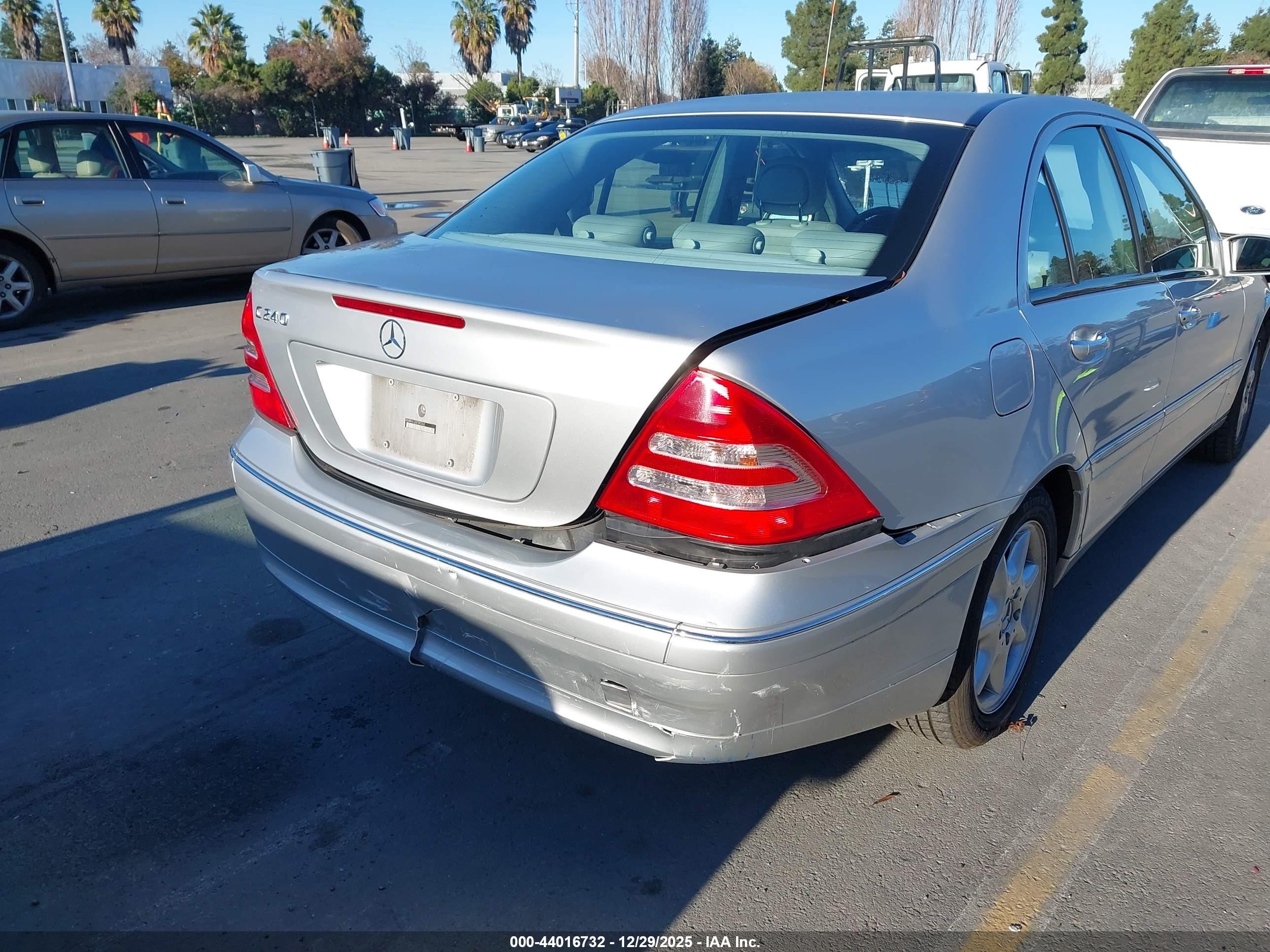 2003 Mercedes-benz C 240   Серый vin: WDBRF61J33F392262