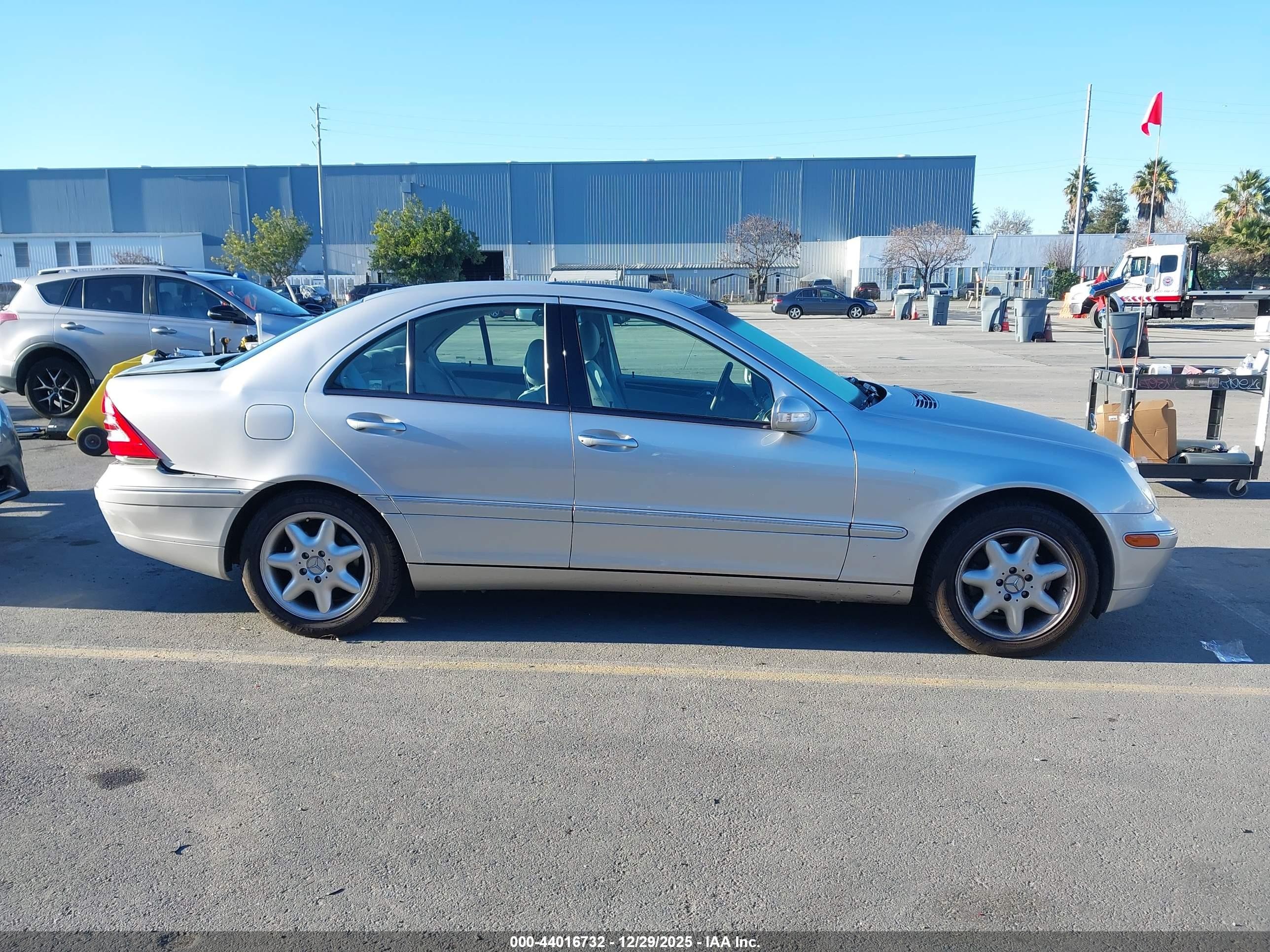 2003 Mercedes-benz C 240   Серый vin: WDBRF61J33F392262