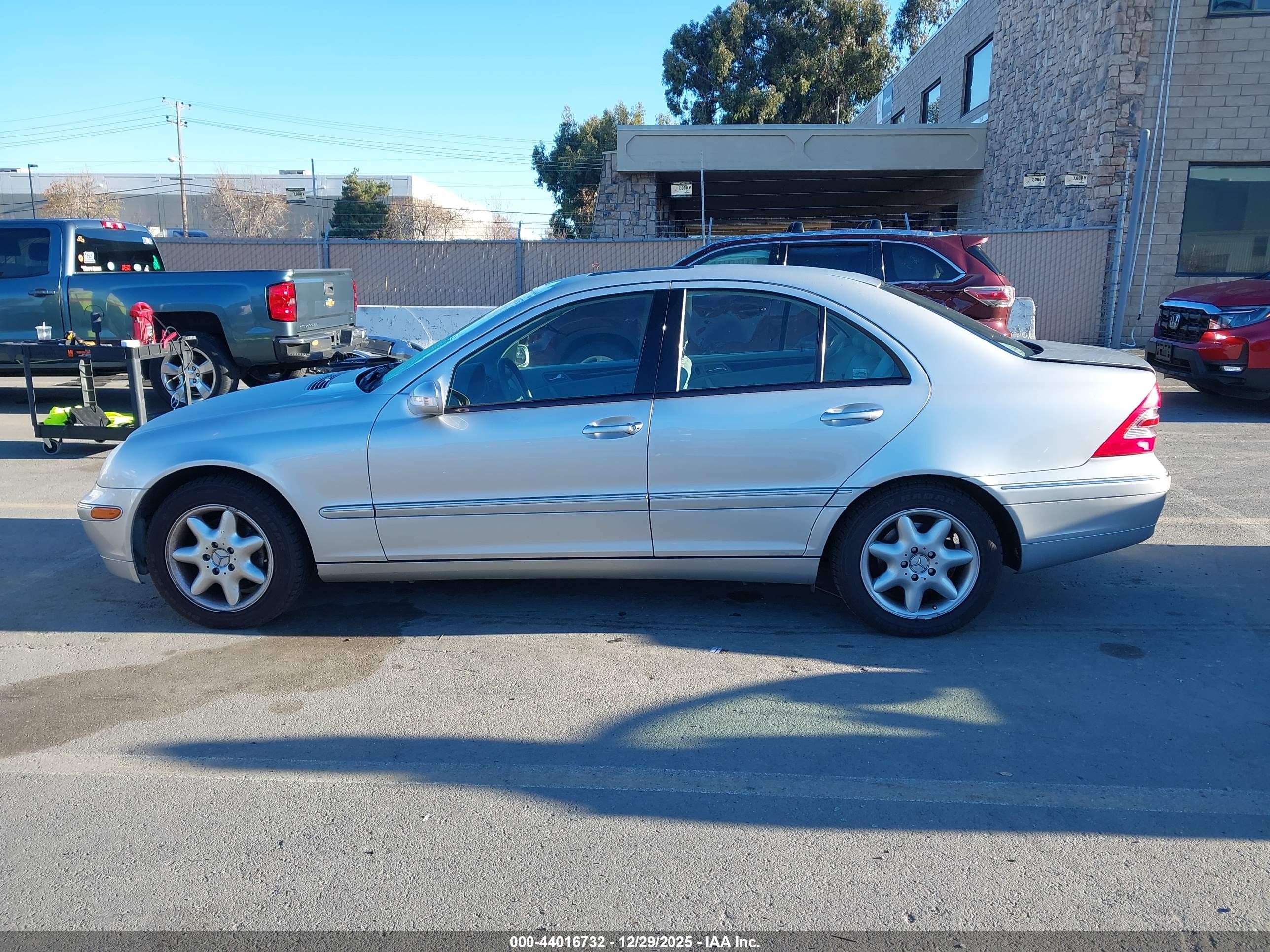 2003 Mercedes-benz C 240   Серый vin: WDBRF61J33F392262