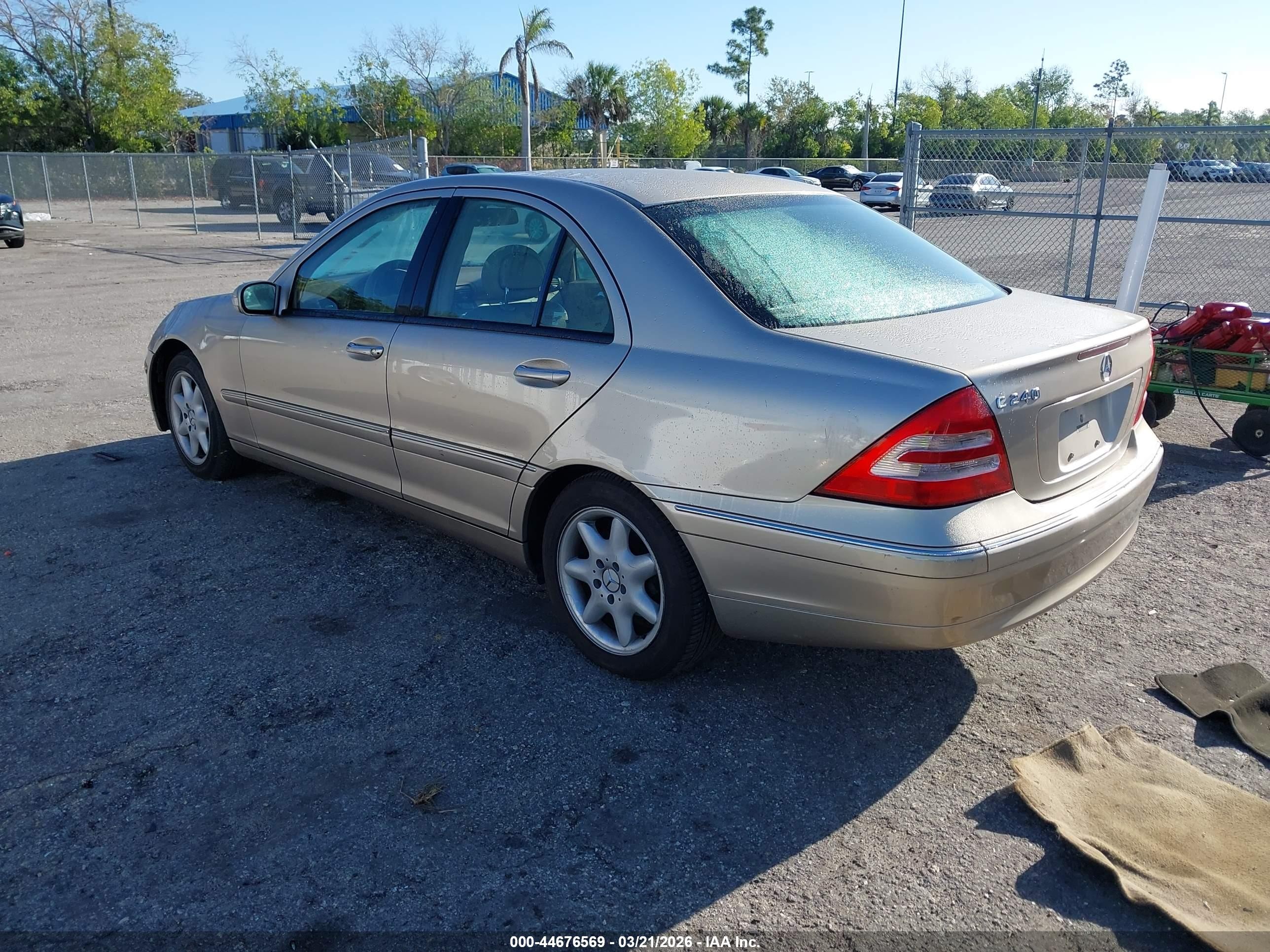 2004 Mercedes-benz C 240   Gold vin: WDBRF61J34A557919