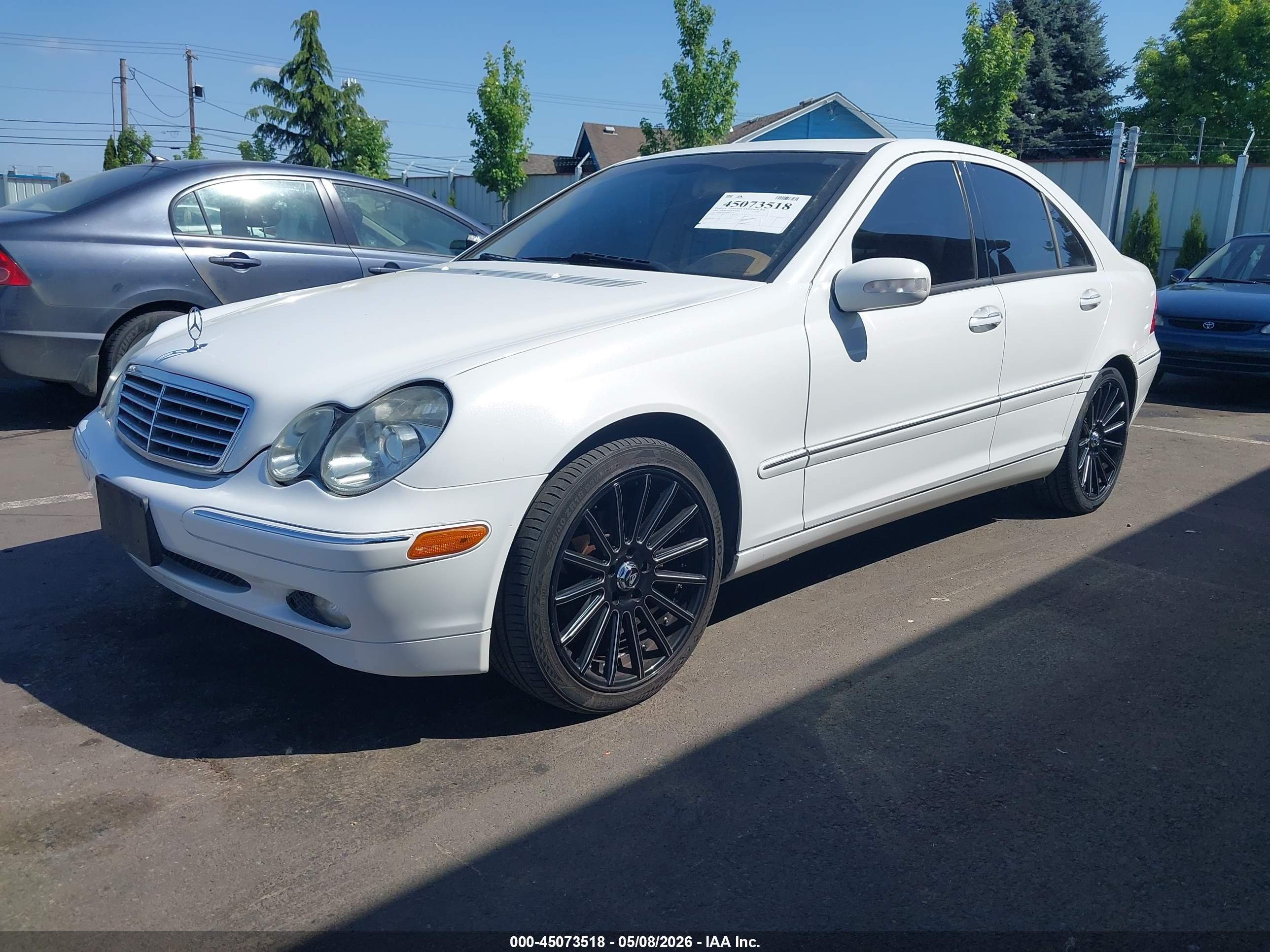 2004 Mercedes-benz C 240 White vin: WDBRF61J34E017236