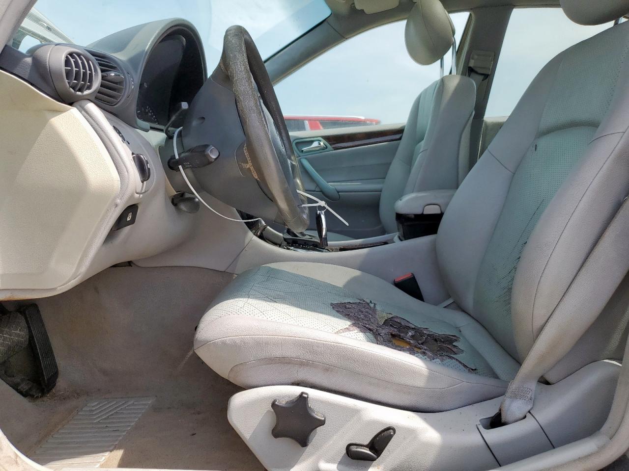 2004 Mercedes-benz C 240 Silver vin: WDBRF61J34E017396