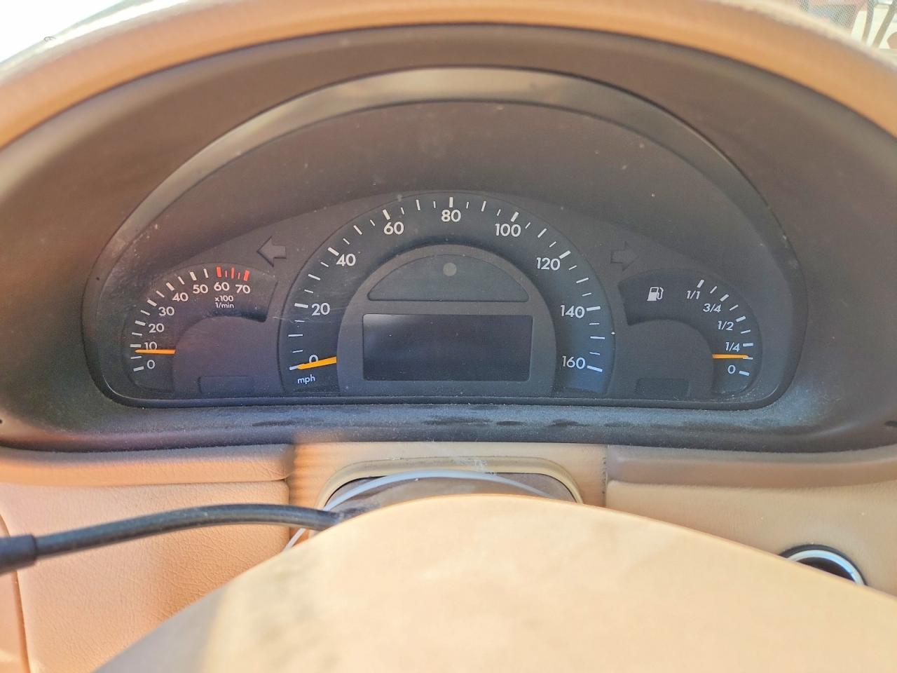 2004 Mercedes-benz C 240 White vin: WDBRF61J34E017785