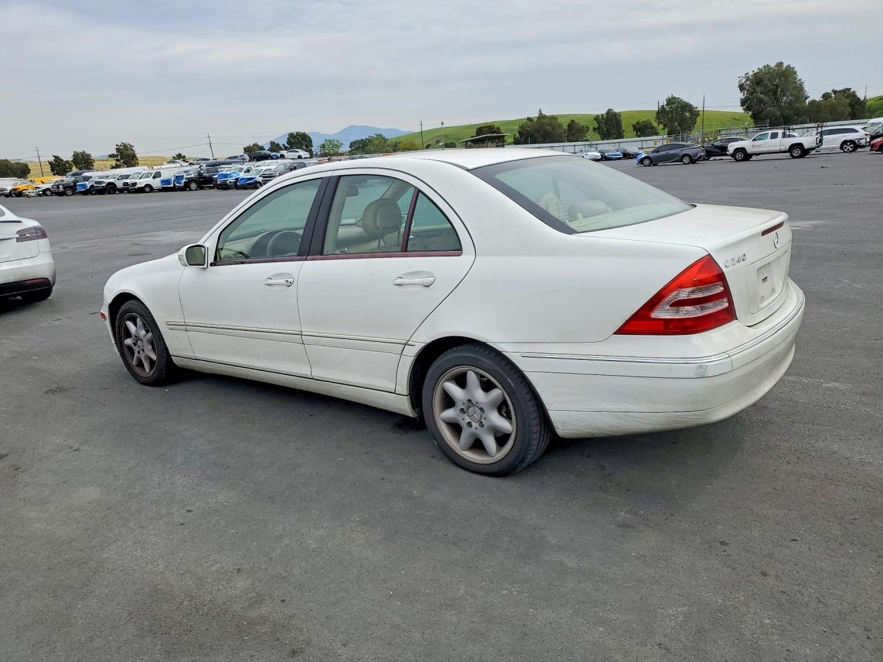 2004 Mercedes-benz C 240 White vin: WDBRF61J34E017981