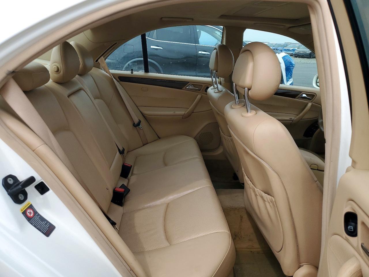 2004 Mercedes-benz C 240 White vin: WDBRF61J34E017981