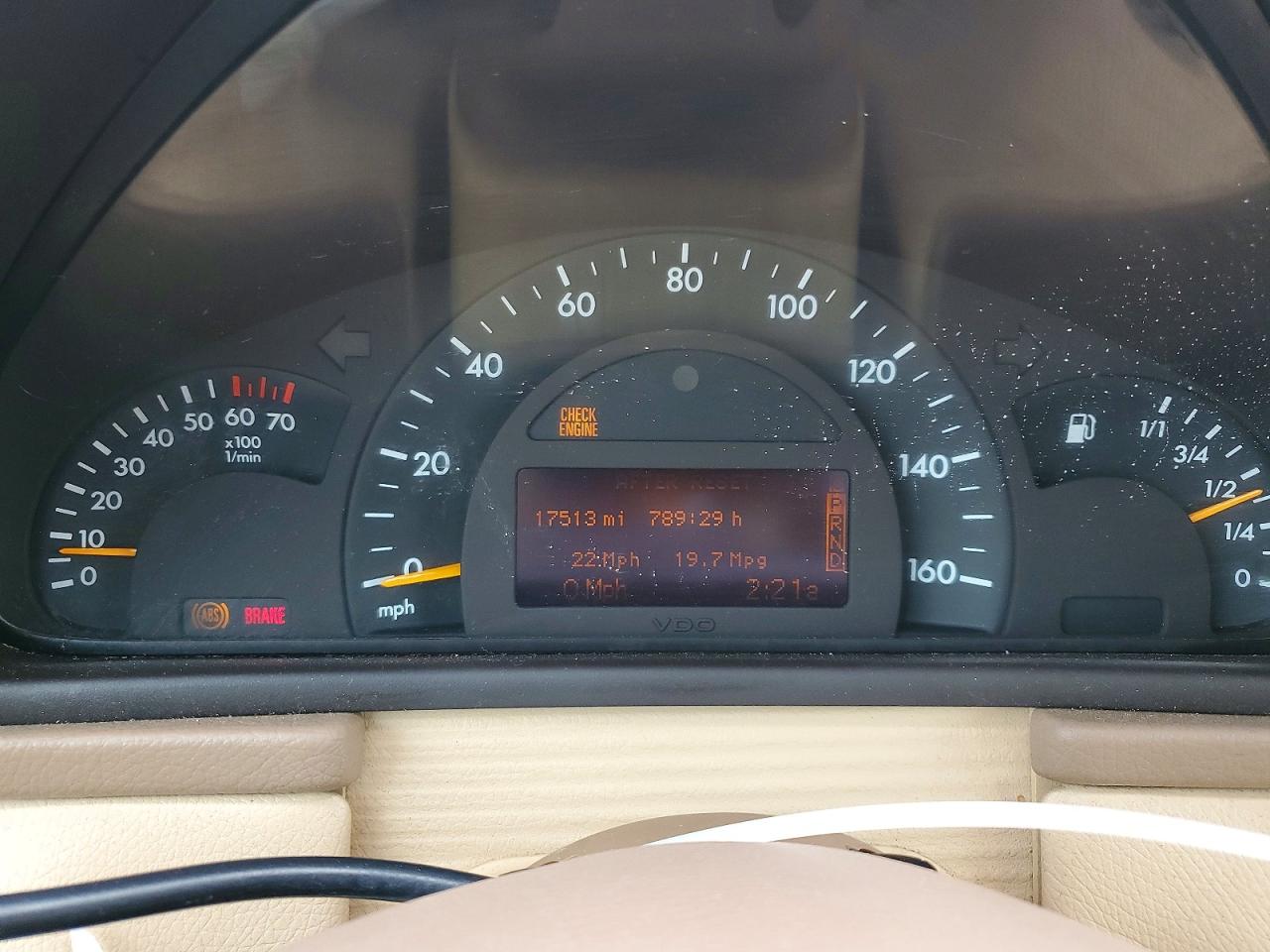 2004 Mercedes-benz C 240 White vin: WDBRF61J34E017981