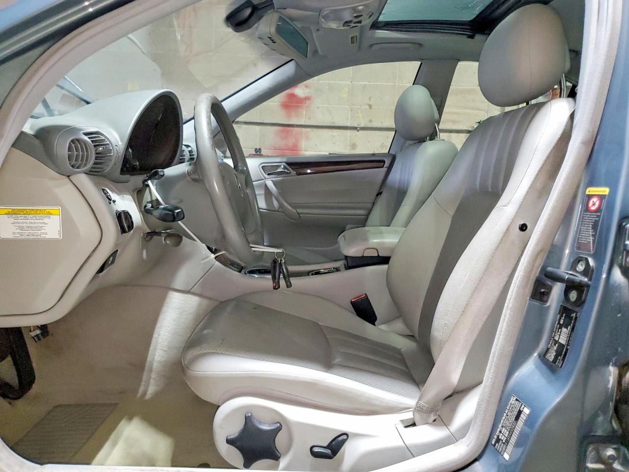 2005 Mercedes-benz C240 Sport Синий vin: WDBRF61J35A652837