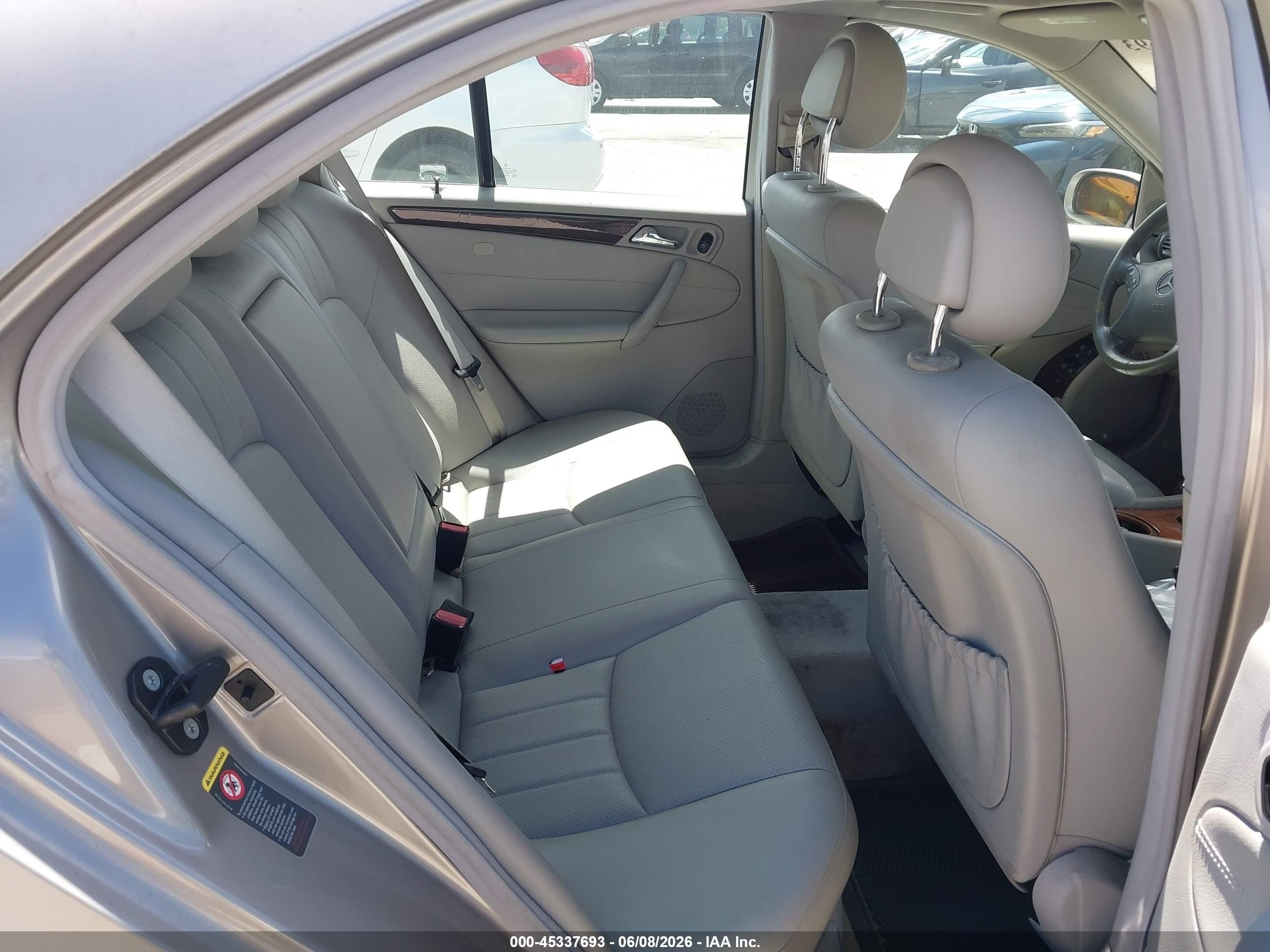 2005 Mercedes-benz C 240 Luxury Серебряный vin: WDBRF61J35A655043