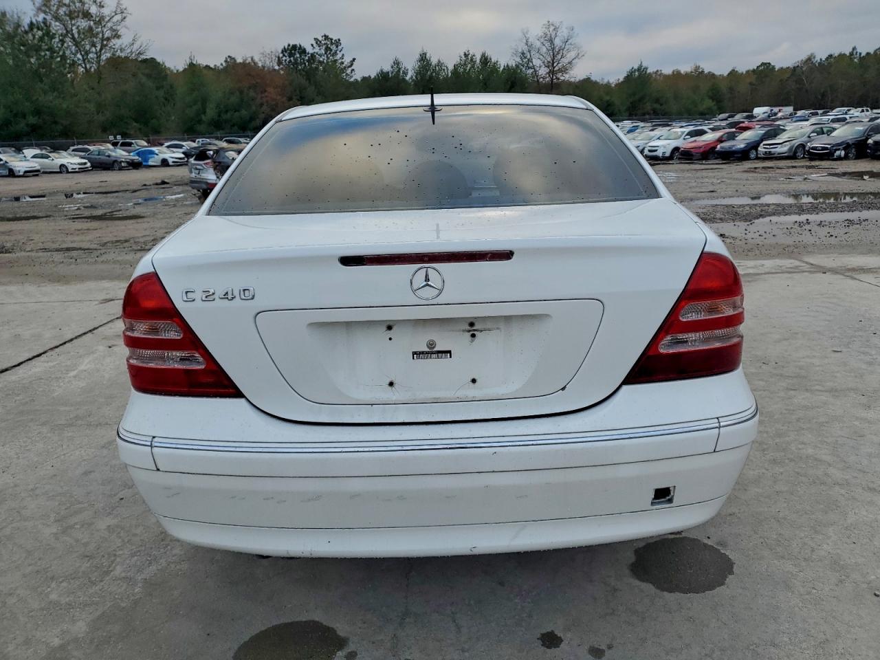 2001 Mercedes-benz C 240 White vin: WDBRF61J41F031913