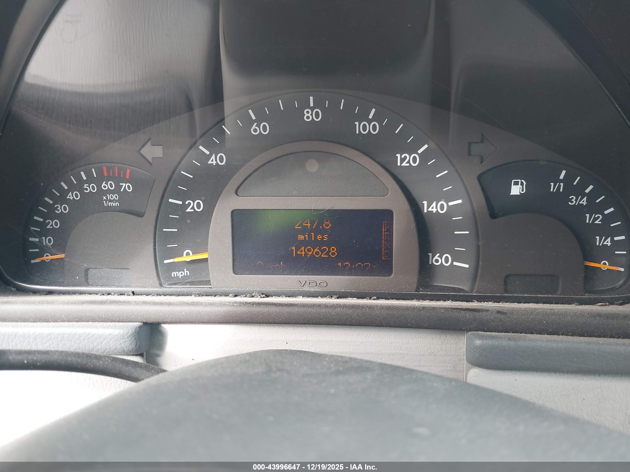 2001 Mercedes-benz C 240   Silver vin: WDBRF61J41F096762
