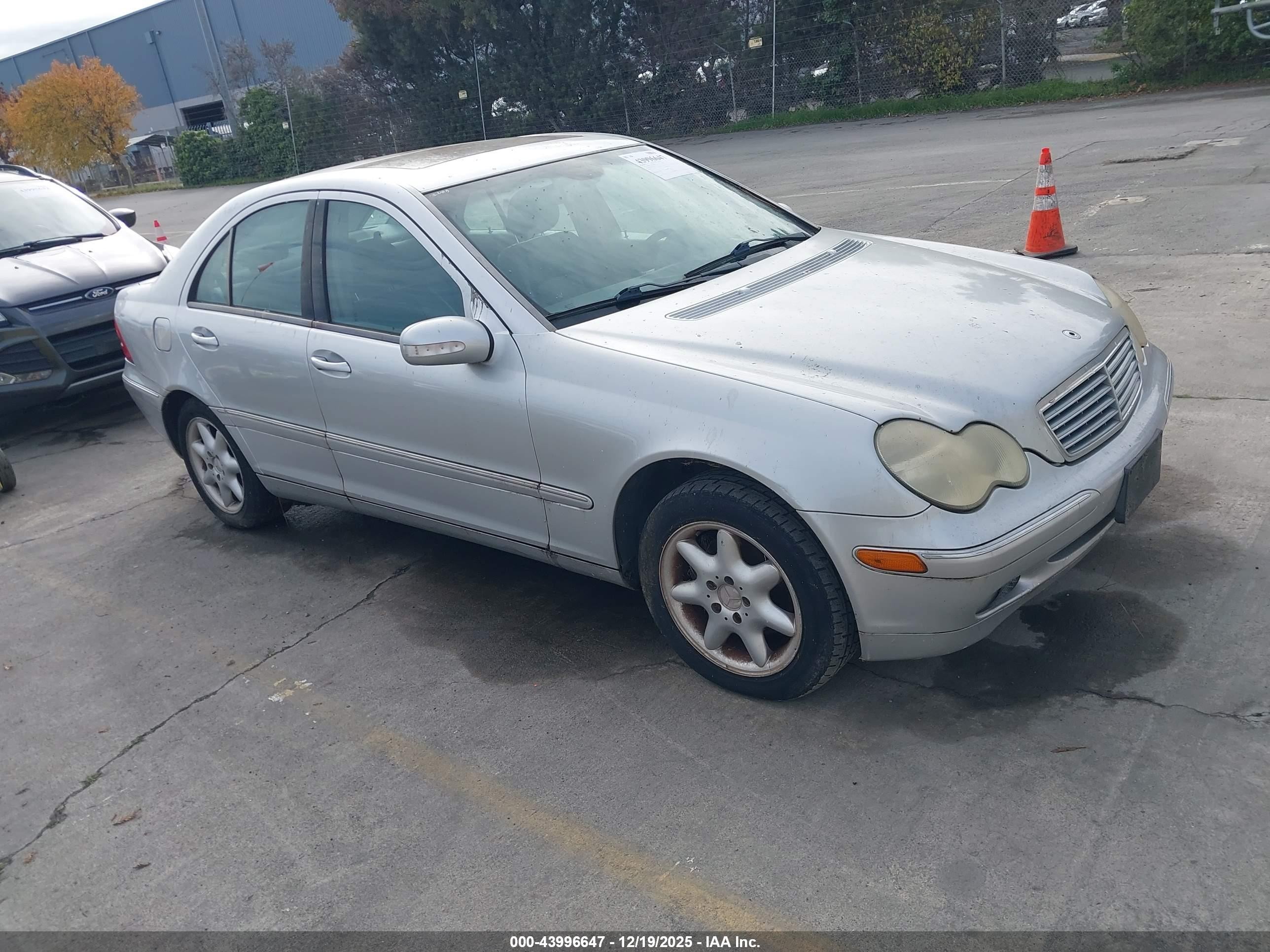 2001 Mercedes-benz C 240   Silver vin: WDBRF61J41F096762