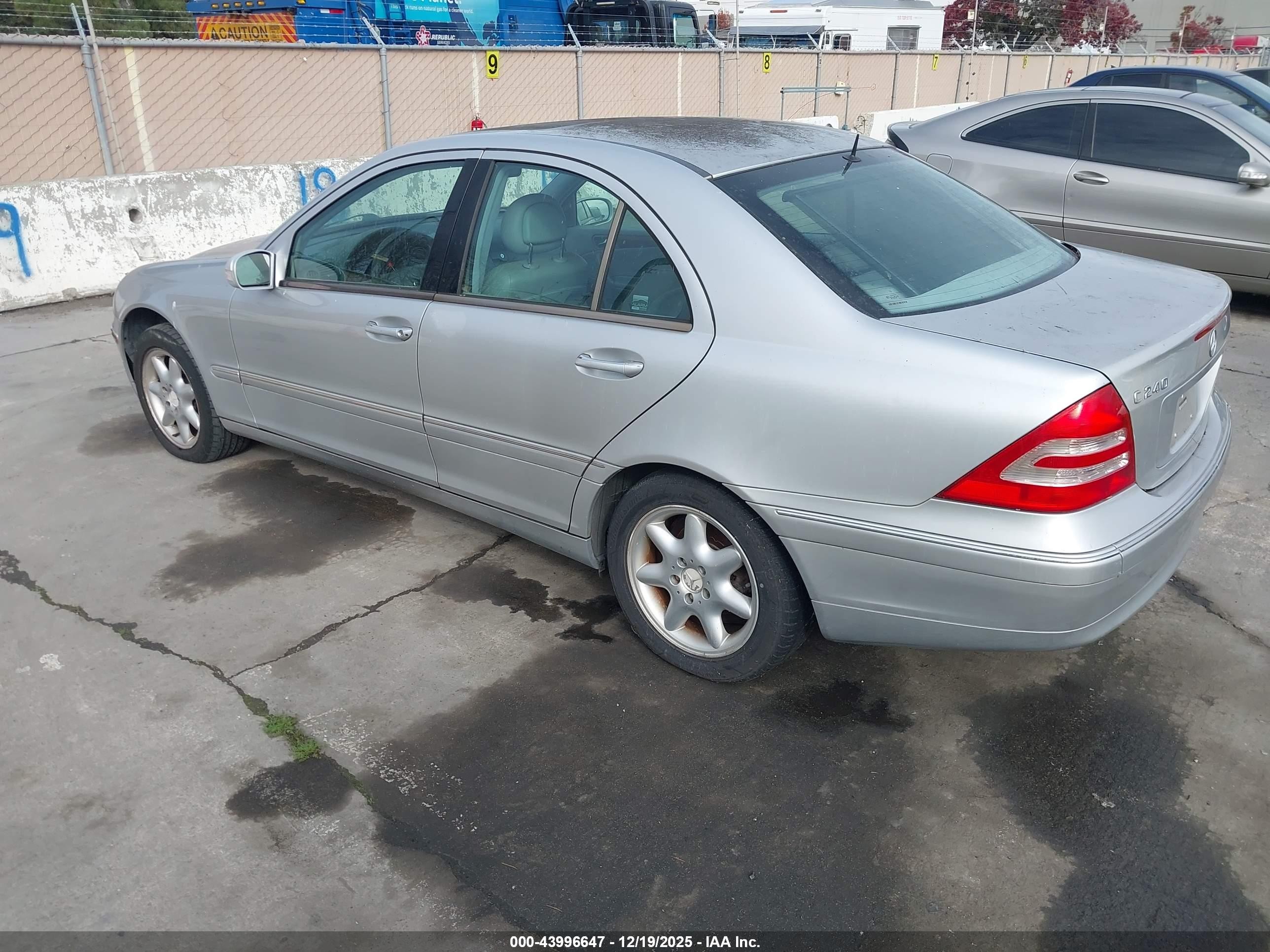 2001 Mercedes-benz C 240   Silver vin: WDBRF61J41F096762