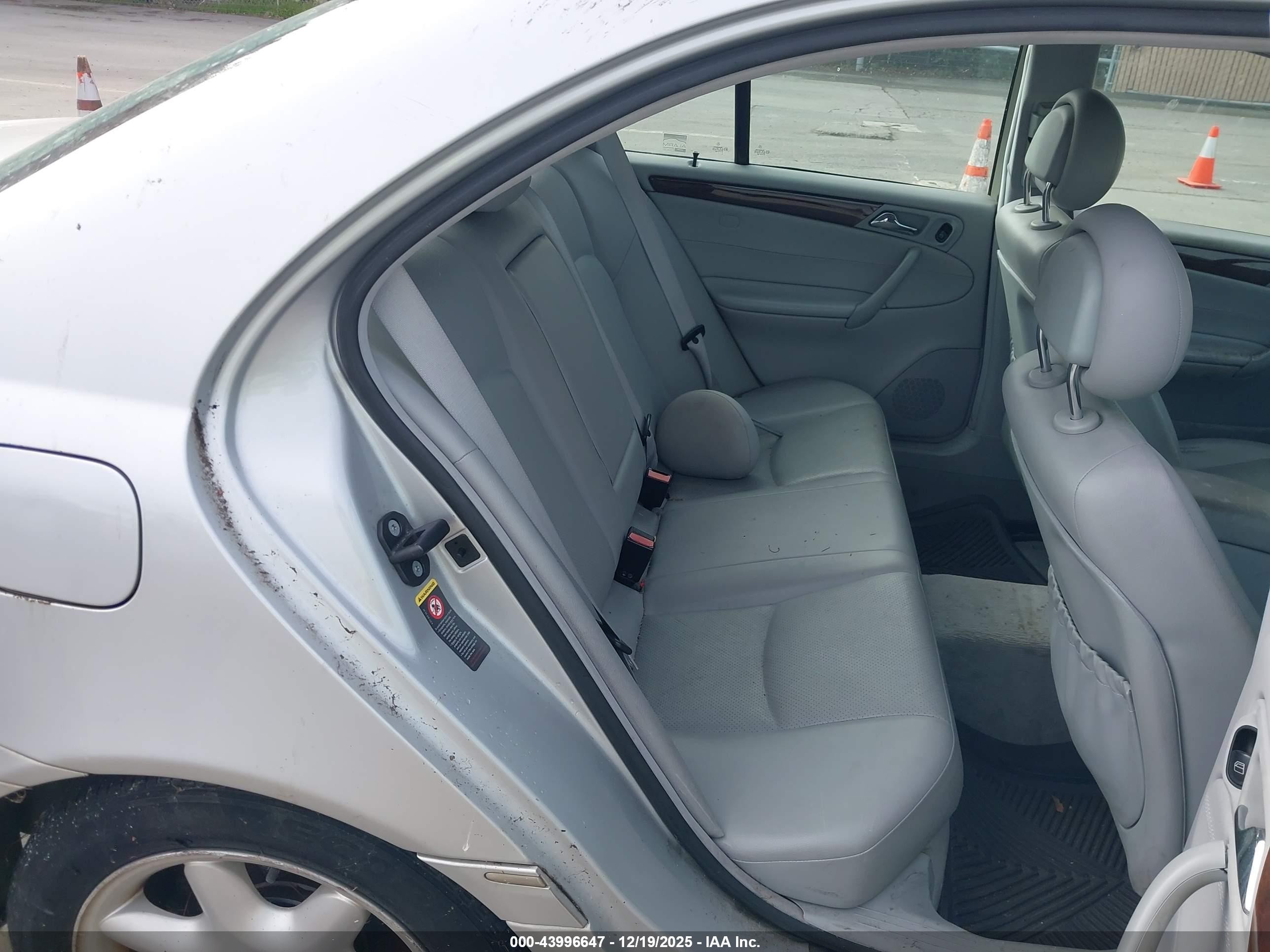 2001 Mercedes-benz C 240   Silver vin: WDBRF61J41F096762