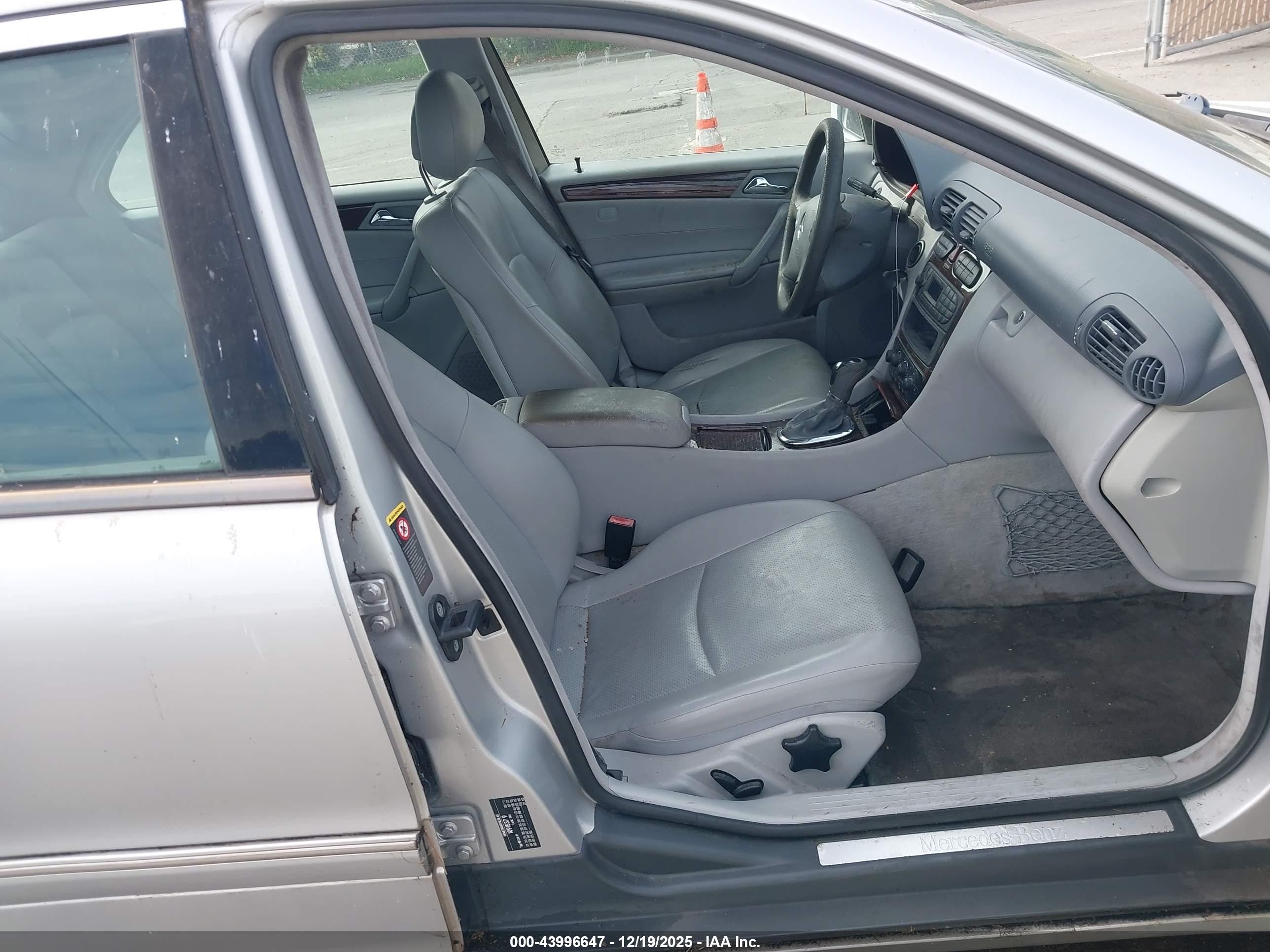 2001 Mercedes-benz C 240   Silver vin: WDBRF61J41F096762