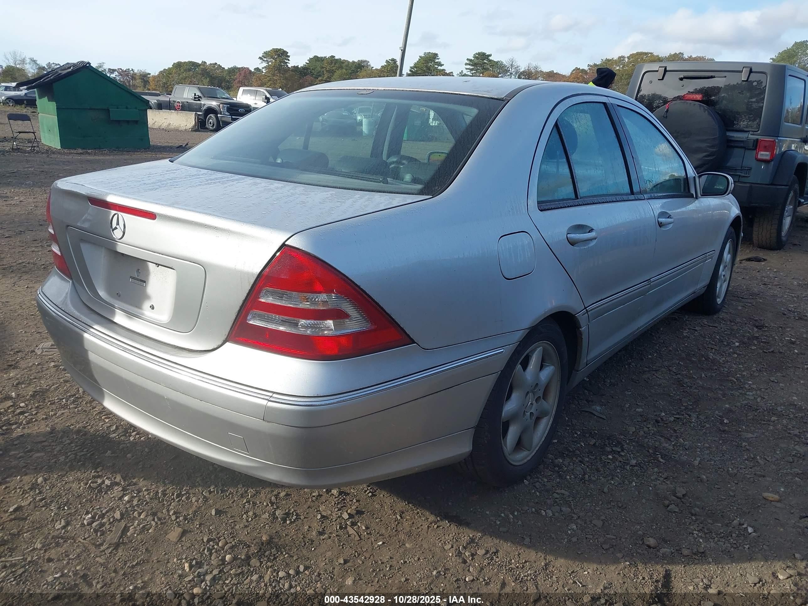2002 Mercedes-benz C 240   Серый vin: WDBRF61J42E005366
