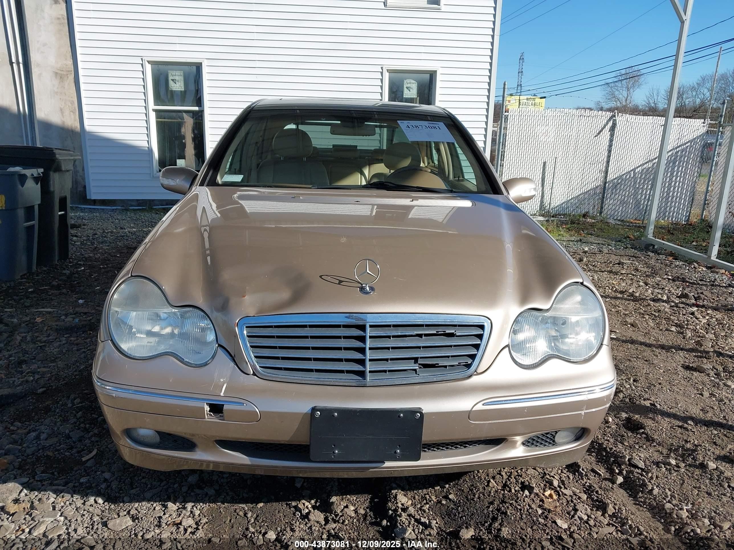 2002 Mercedes-benz C 240   Gold vin: WDBRF61J42E005710