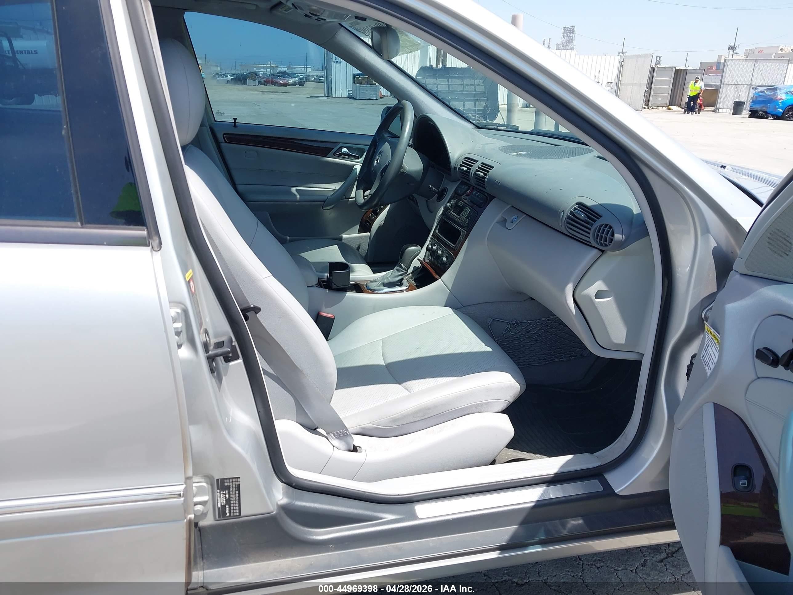 2002 Mercedes-benz C 240   Silver vin: WDBRF61J42F166844