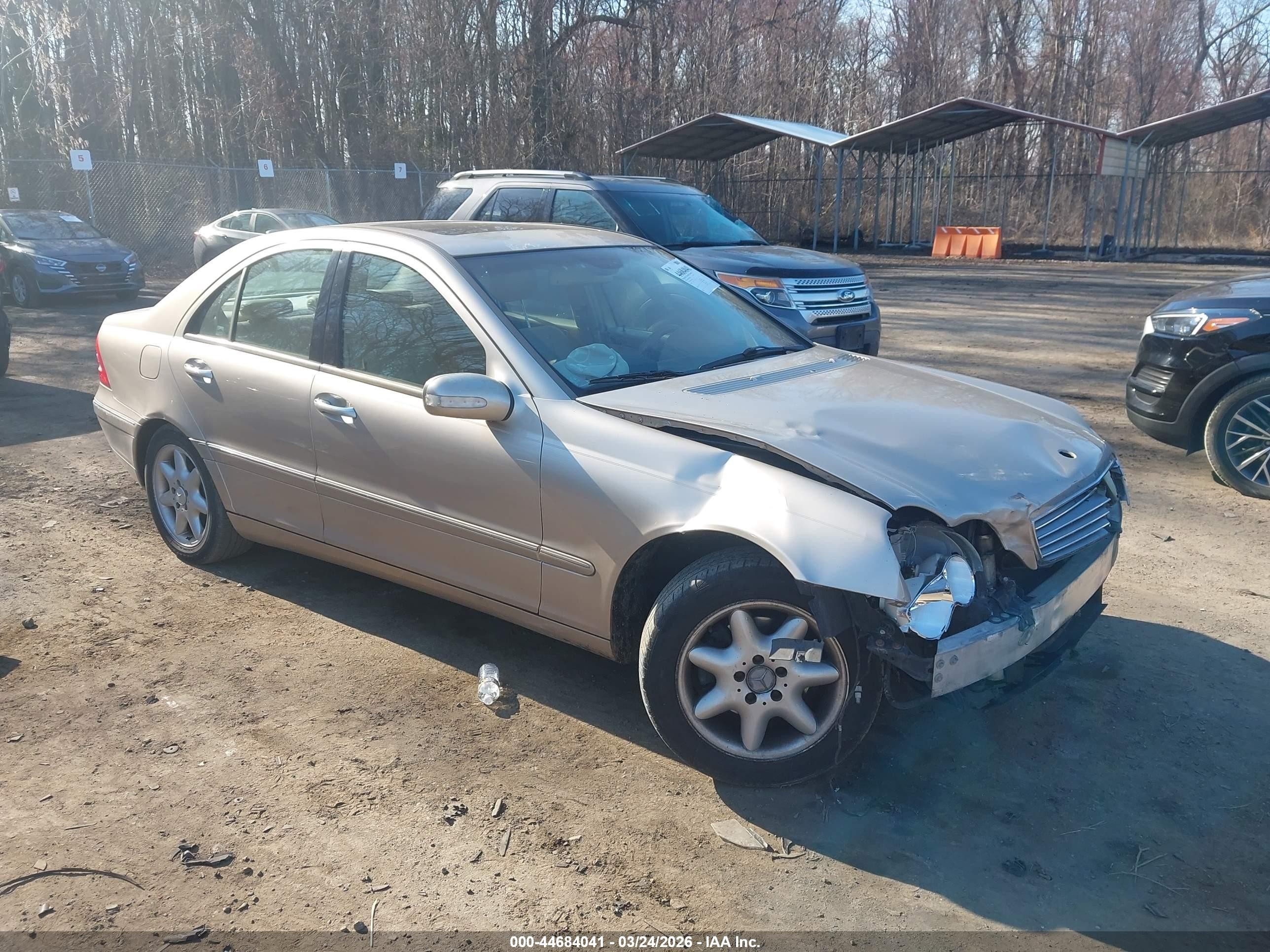 2002 Mercedes-benz C 240   Tan vin: WDBRF61J42F200667