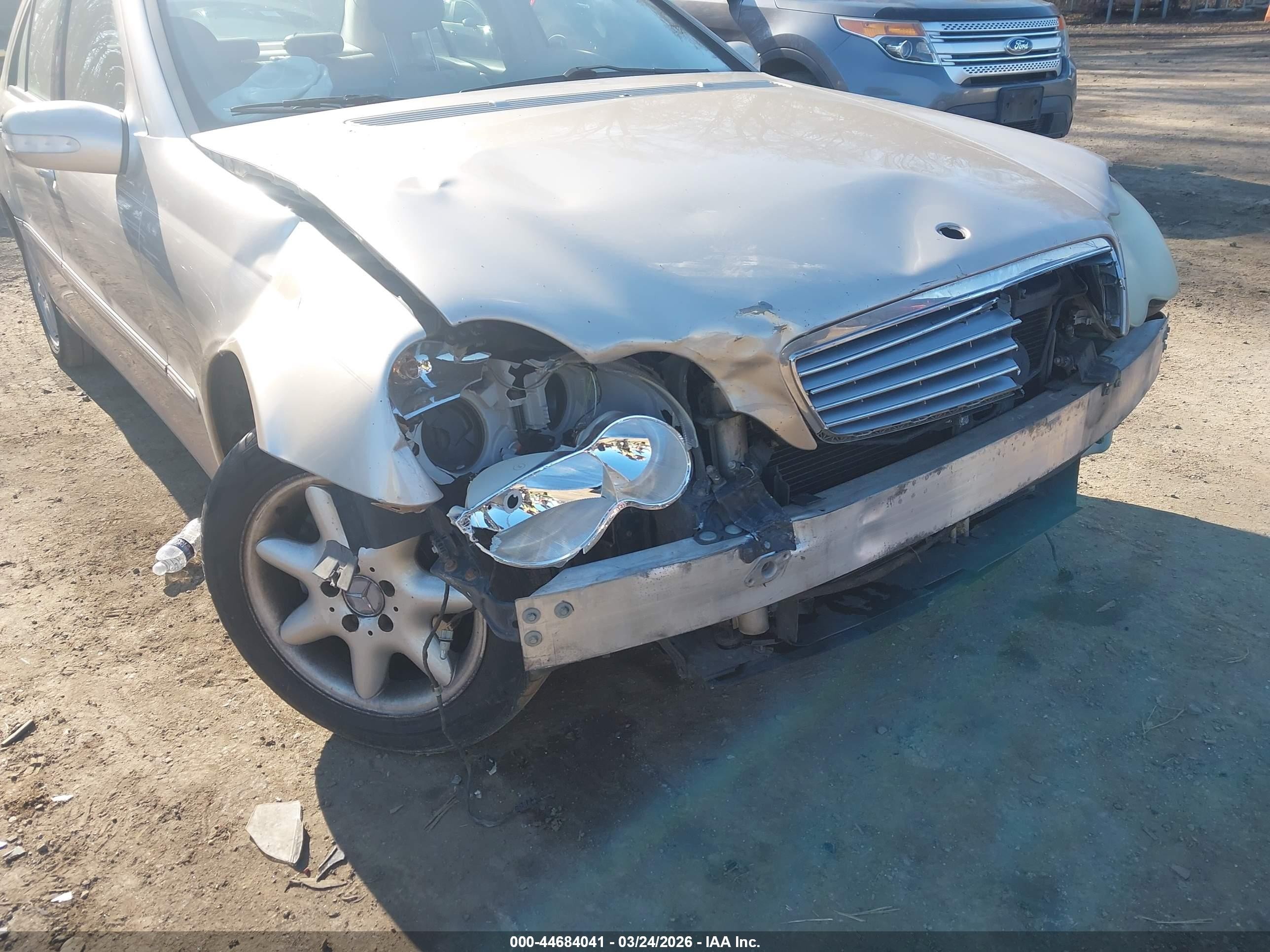 2002 Mercedes-benz C 240   Tan vin: WDBRF61J42F200667
