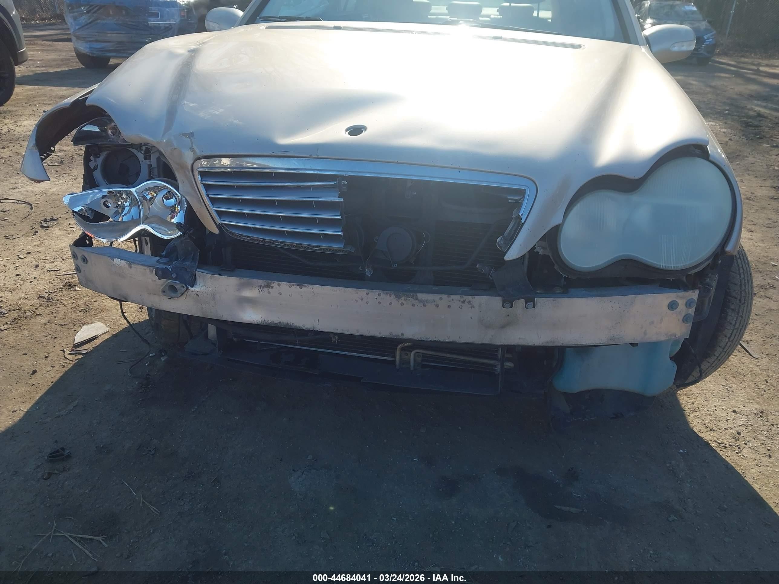 2002 Mercedes-benz C 240   Tan vin: WDBRF61J42F200667