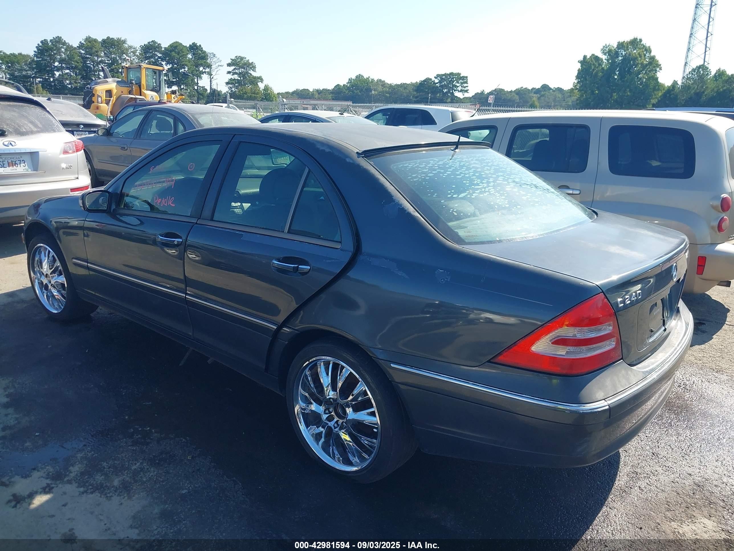 2002 Mercedes-benz C 240   Gray vin: WDBRF61J42F245303