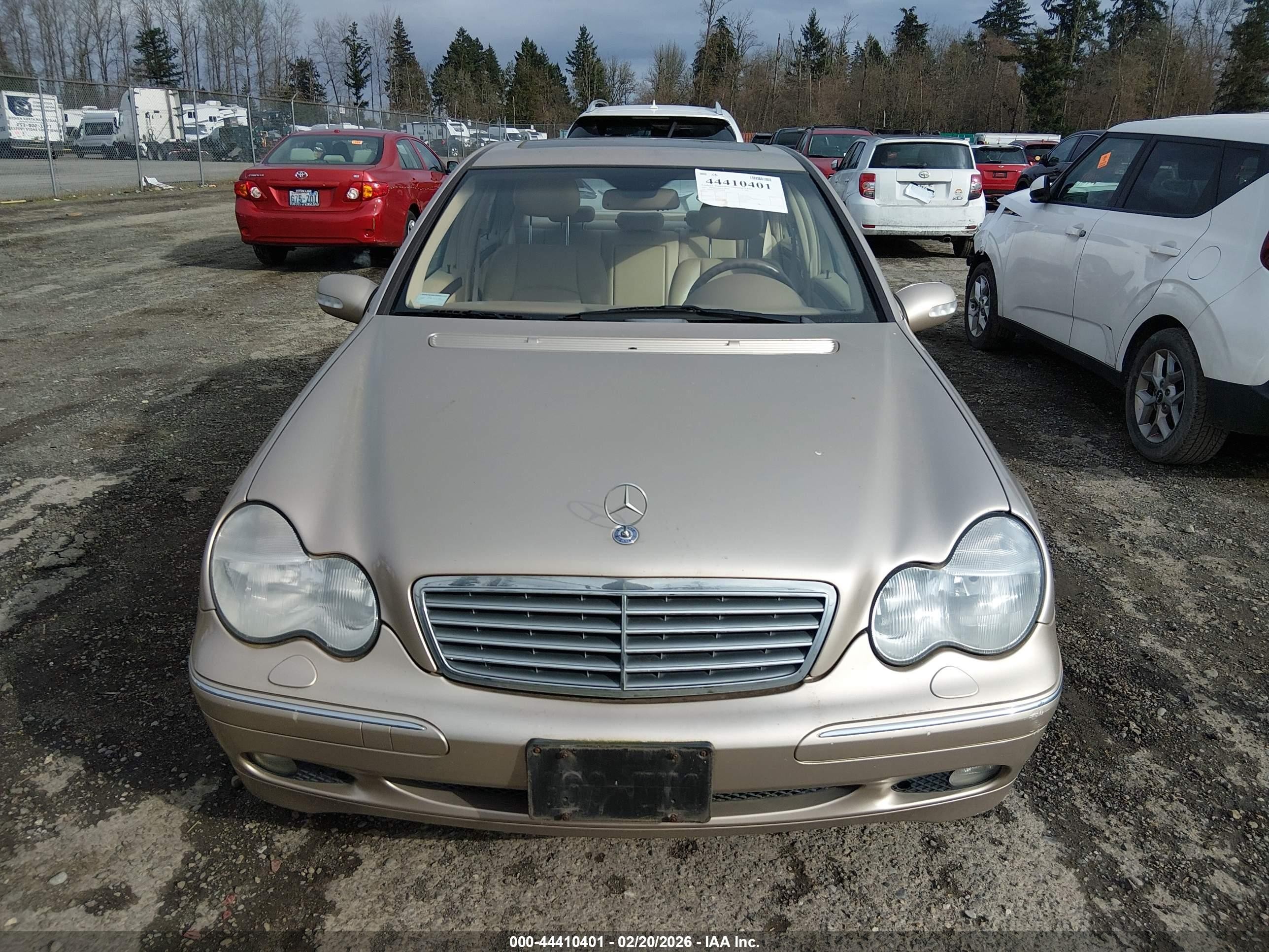 2002 Mercedes-benz C 240   Gold vin: WDBRF61J42F284182