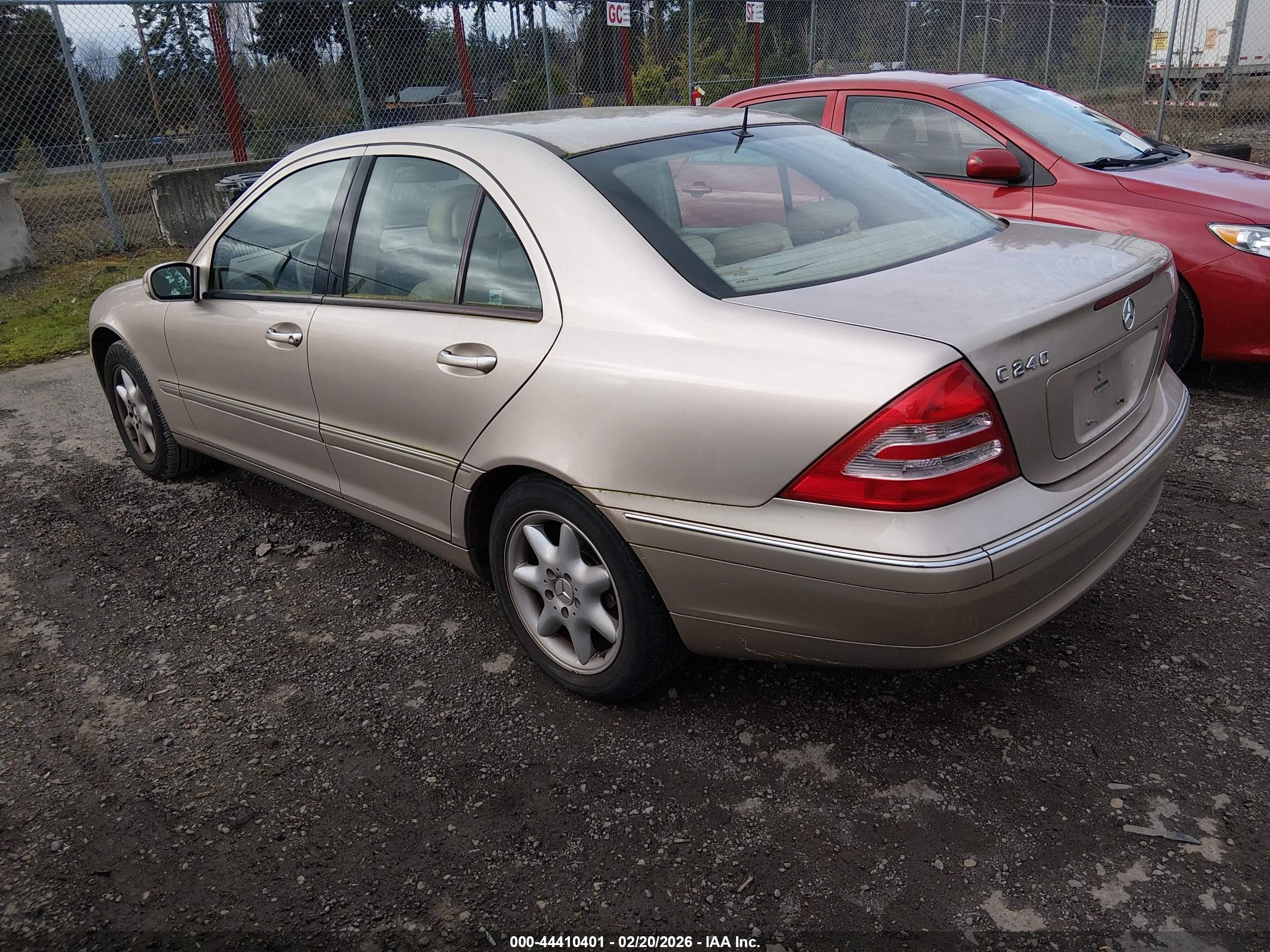 2002 Mercedes-benz C 240   Gold vin: WDBRF61J42F284182