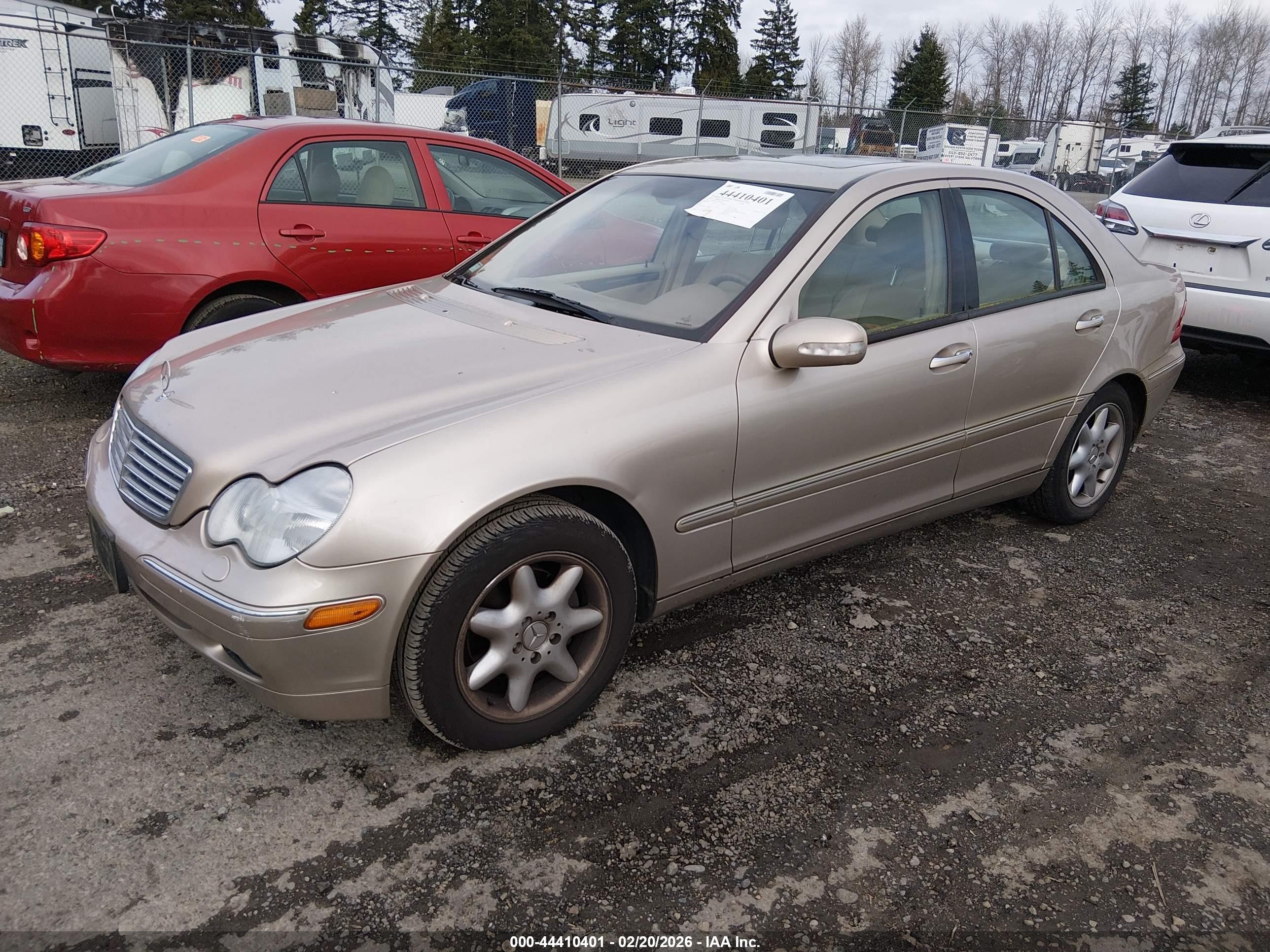 2002 Mercedes-benz C 240   Gold vin: WDBRF61J42F284182