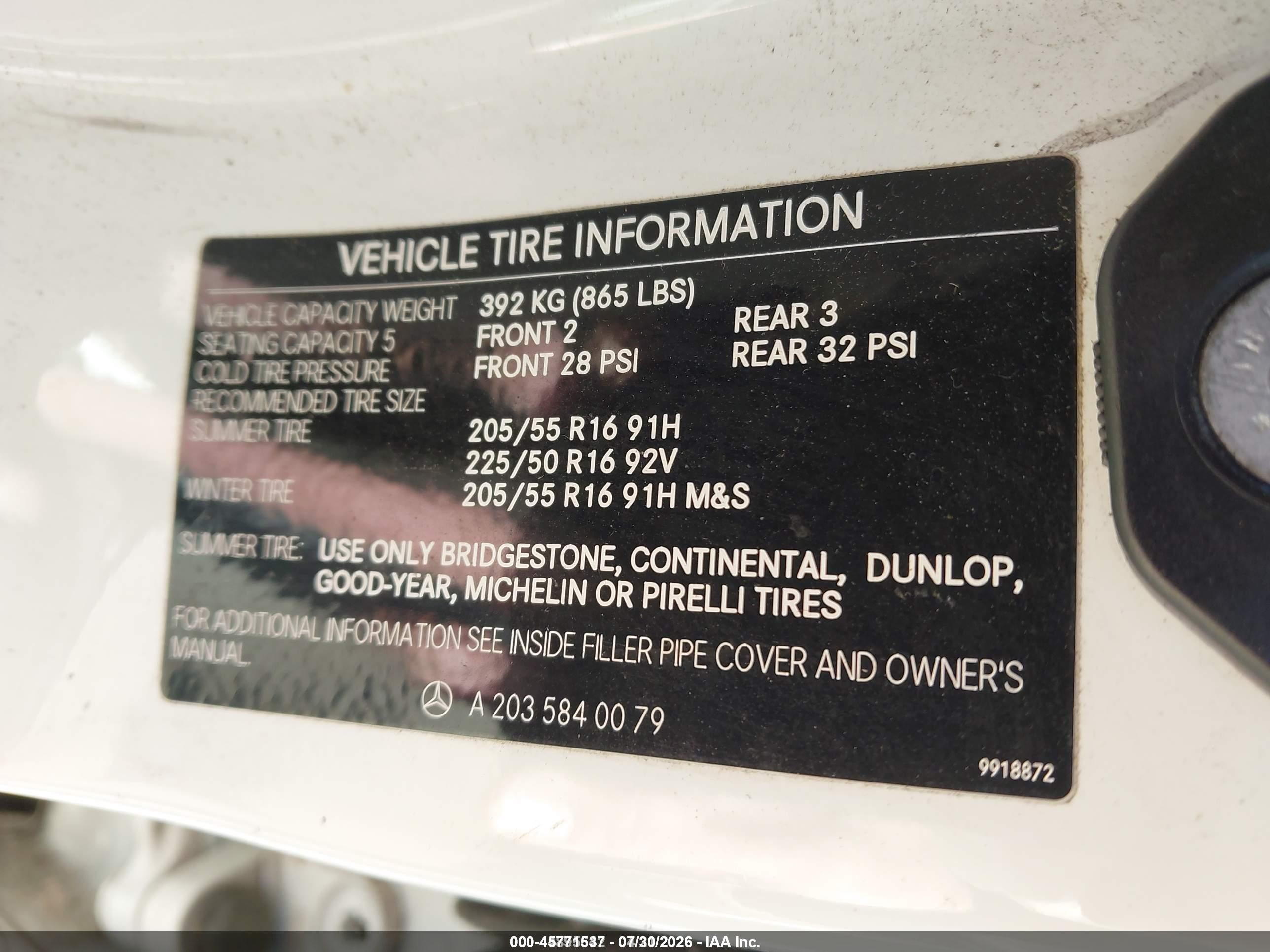 2003 Mercedes-benz C 240   White vin: WDBRF61J43E013100