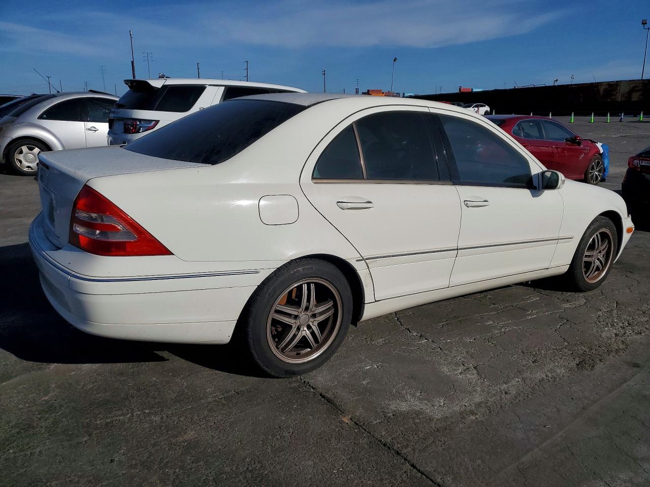2003 Mercedes-benz C 240 White vin: WDBRF61J43E014506