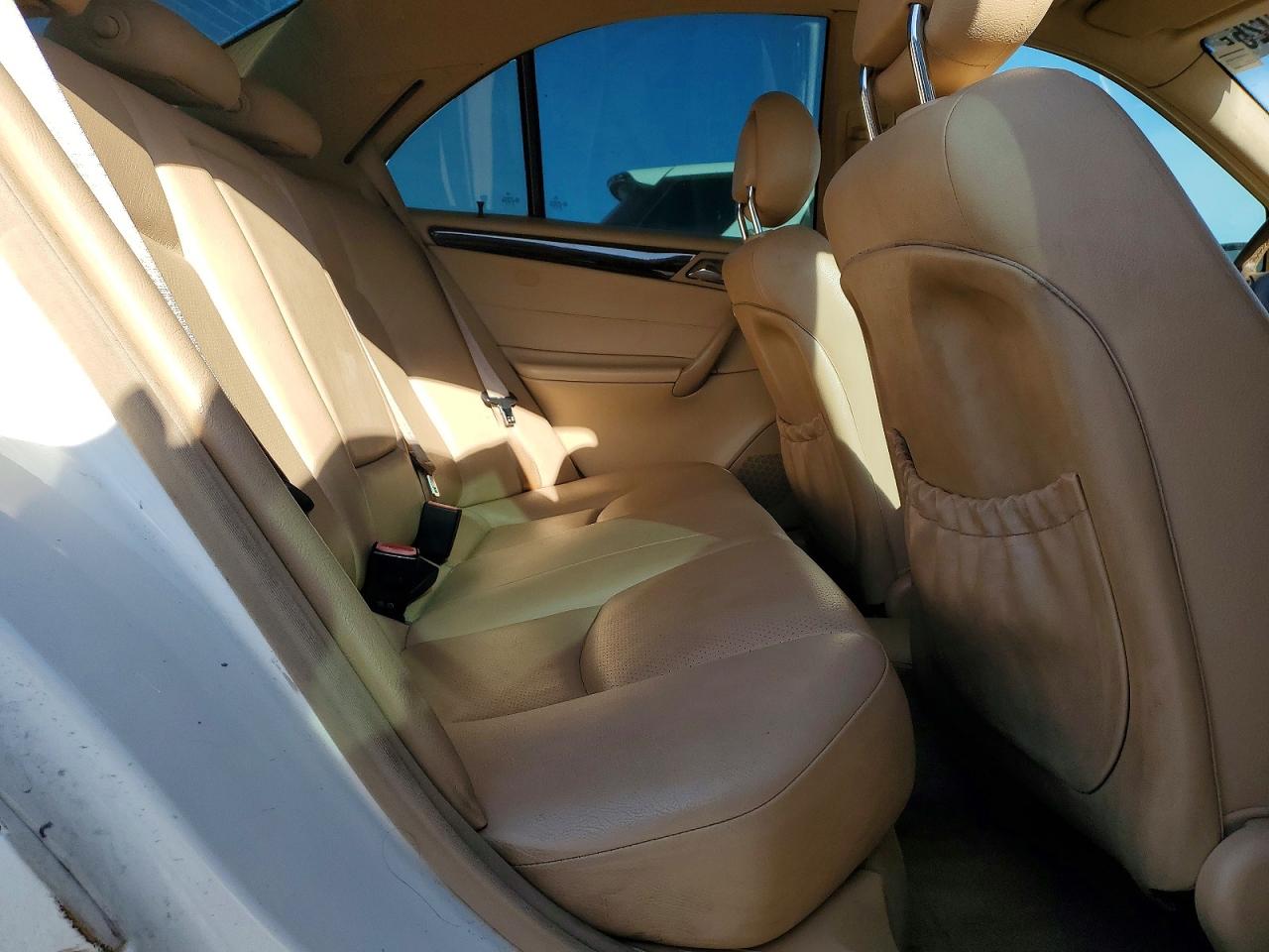 2003 Mercedes-benz C 240 White vin: WDBRF61J43E014506