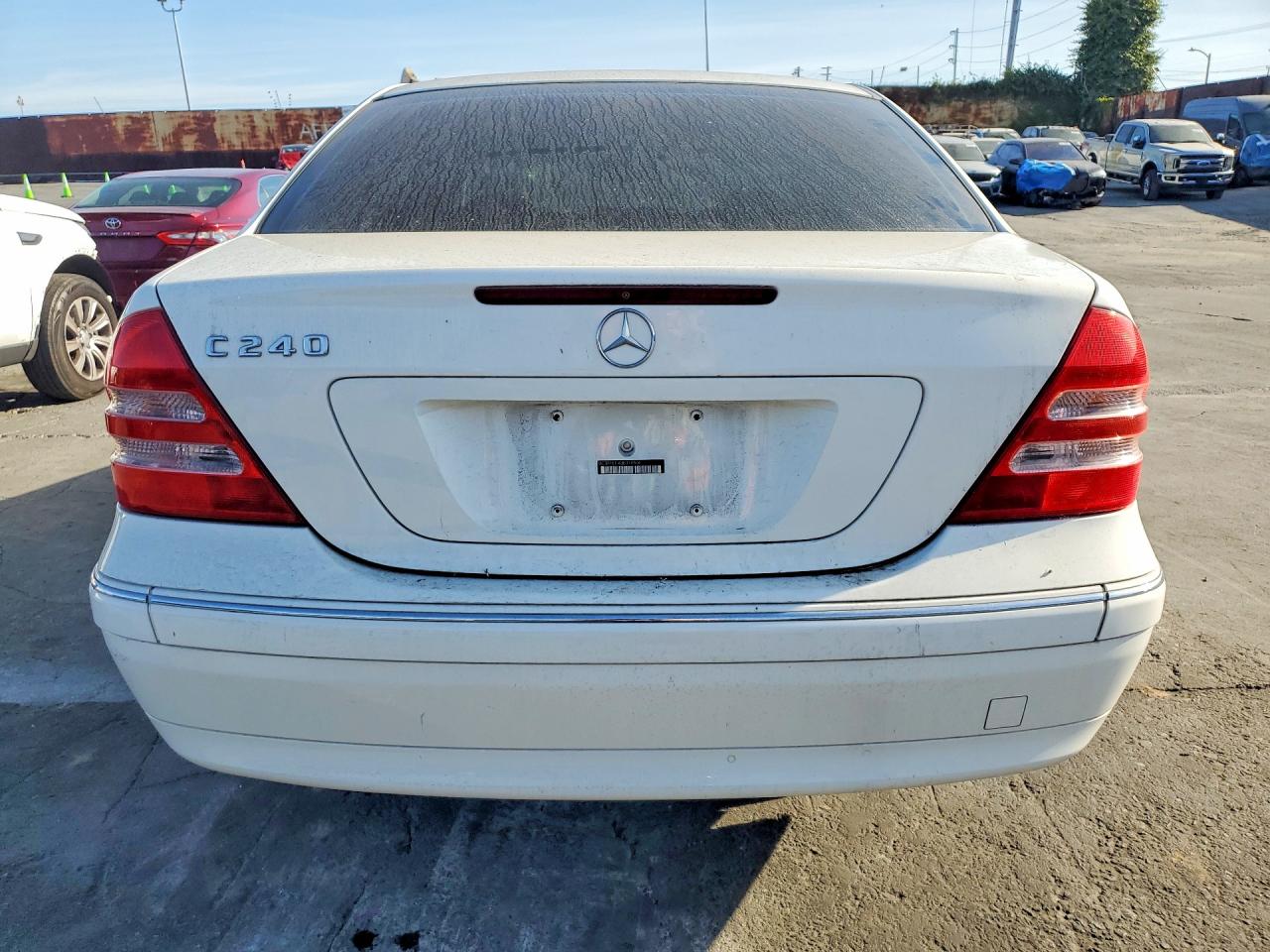 2003 Mercedes-benz C 240 White vin: WDBRF61J43E014506