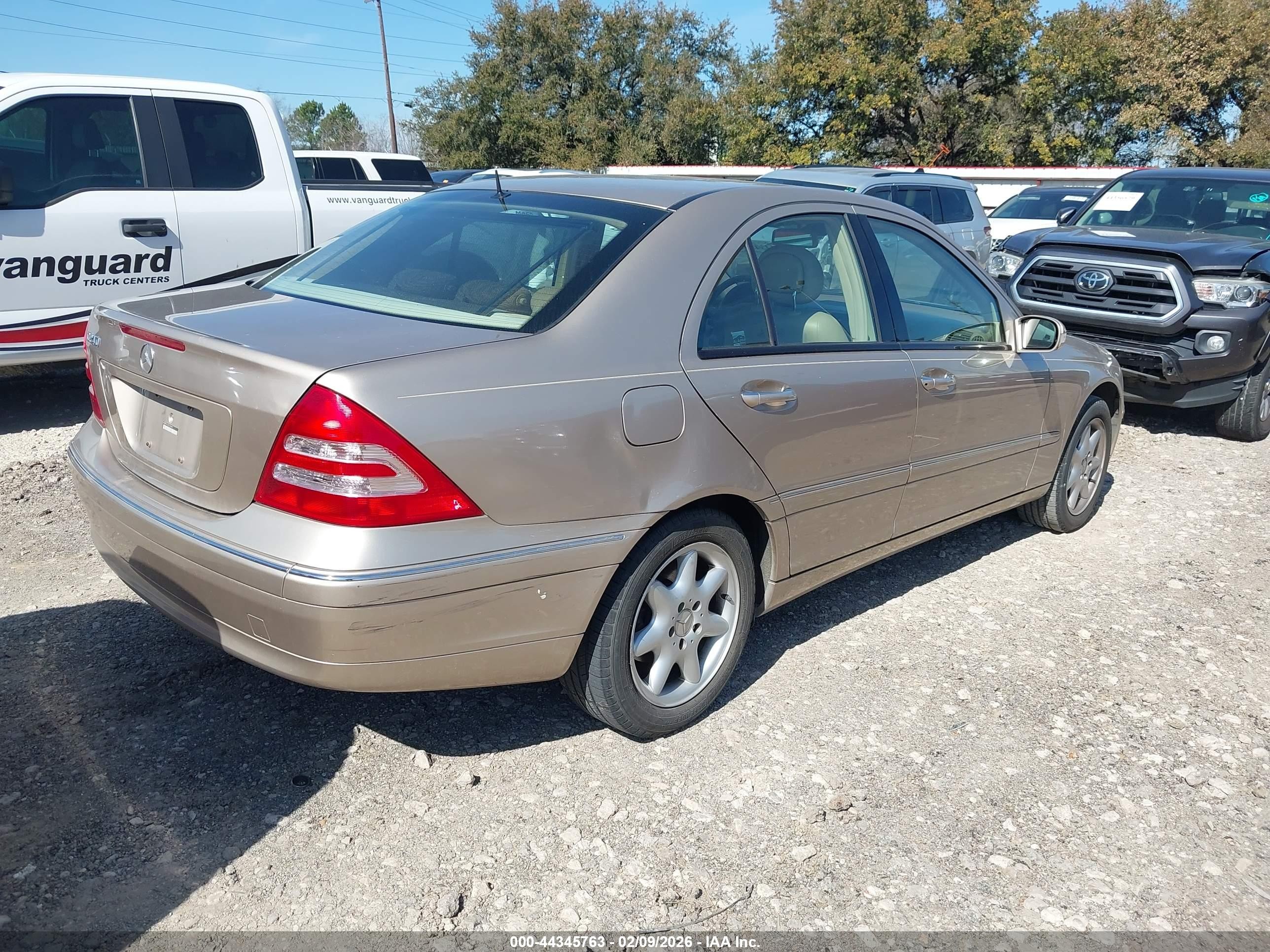 2003 Mercedes-benz C 240   Gold vin: WDBRF61J43F304481