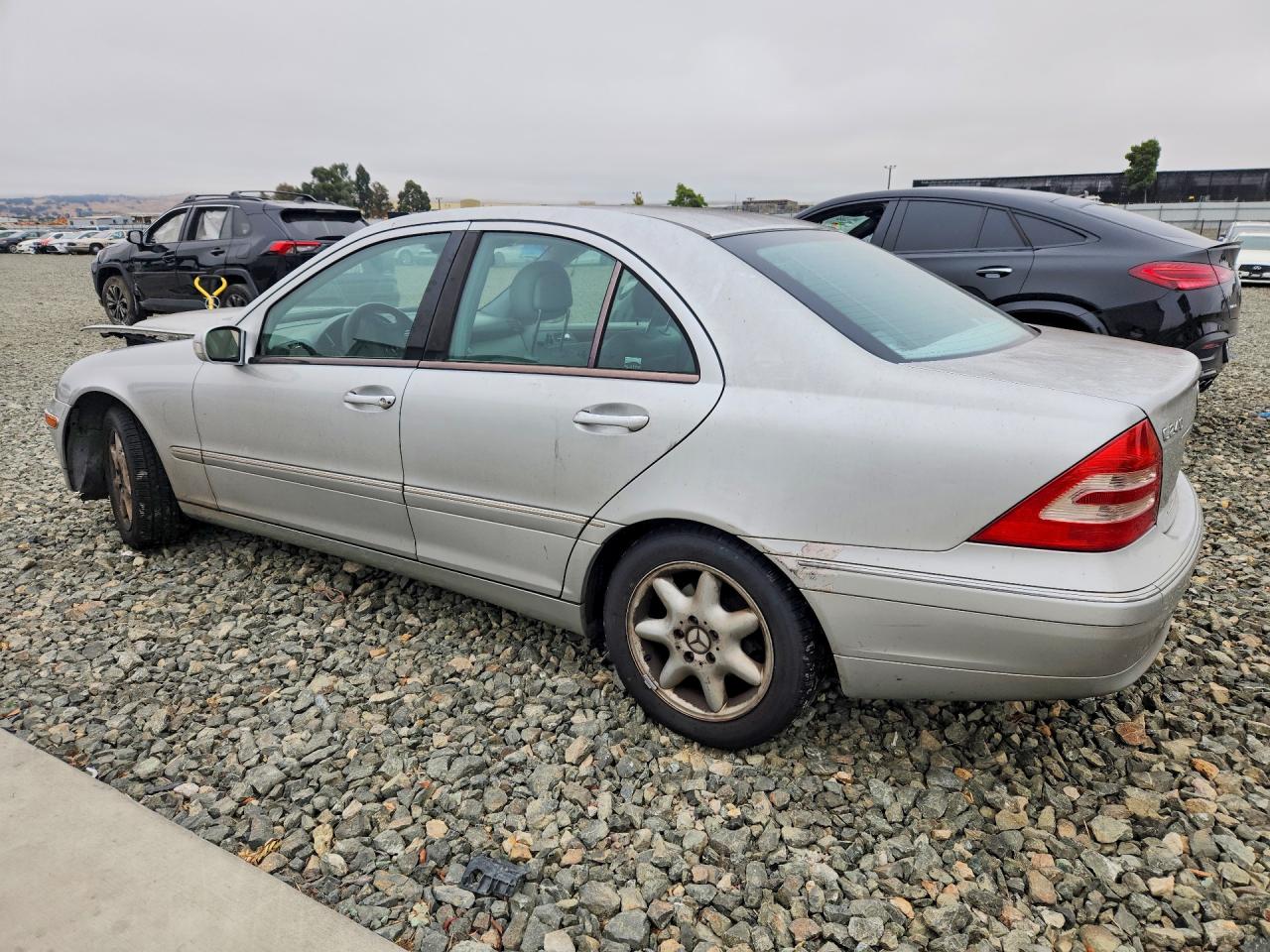 2004 Mercedes-benz C 240 Серебряный vin: WDBRF61J44A576463